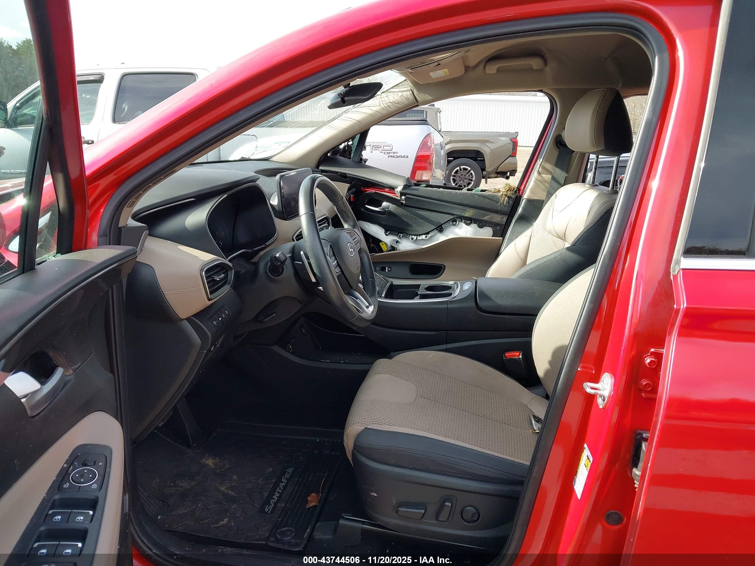 HYUNDAI SANTA image 5