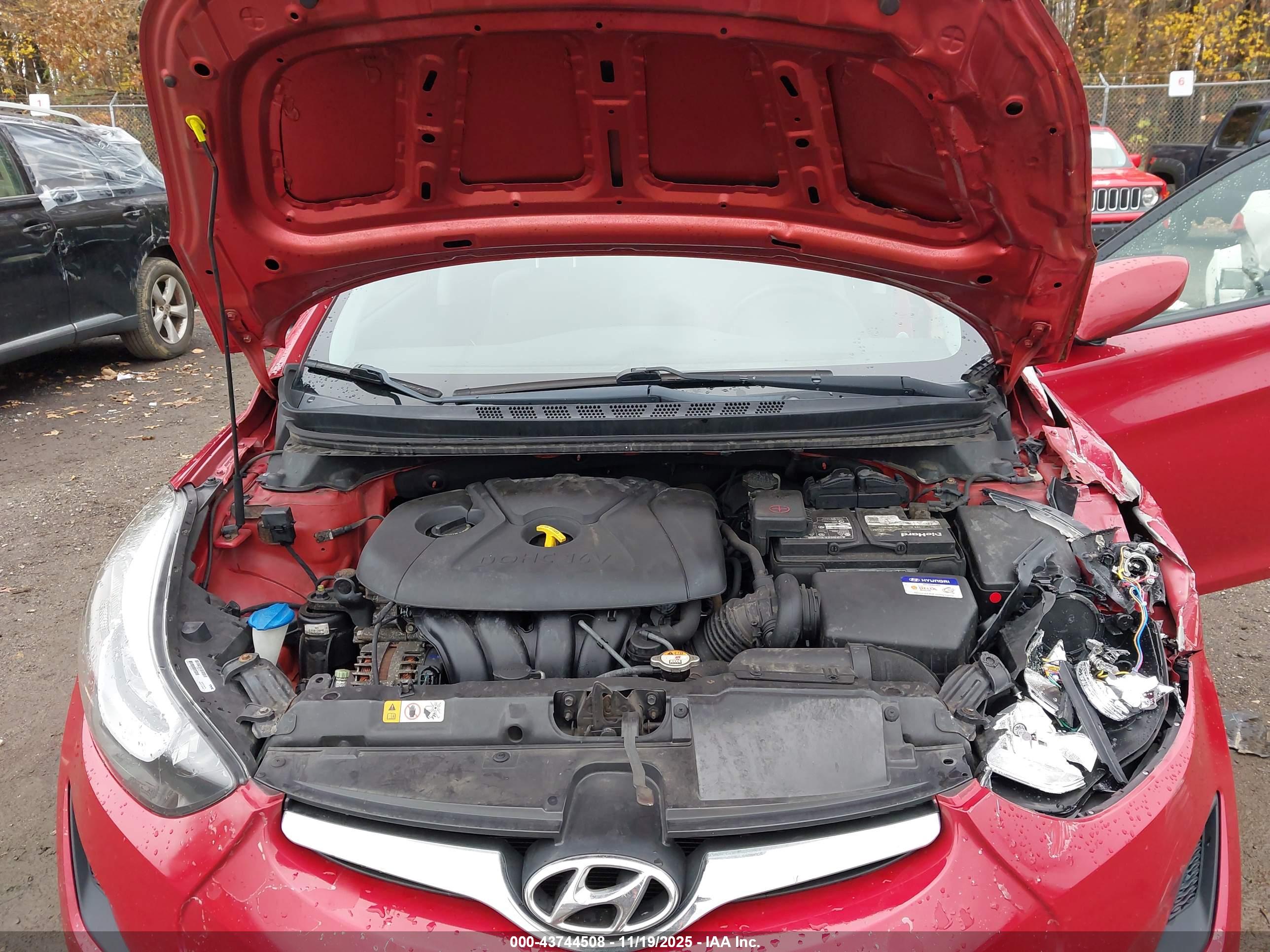 HYUNDAI ELANTRA image 10