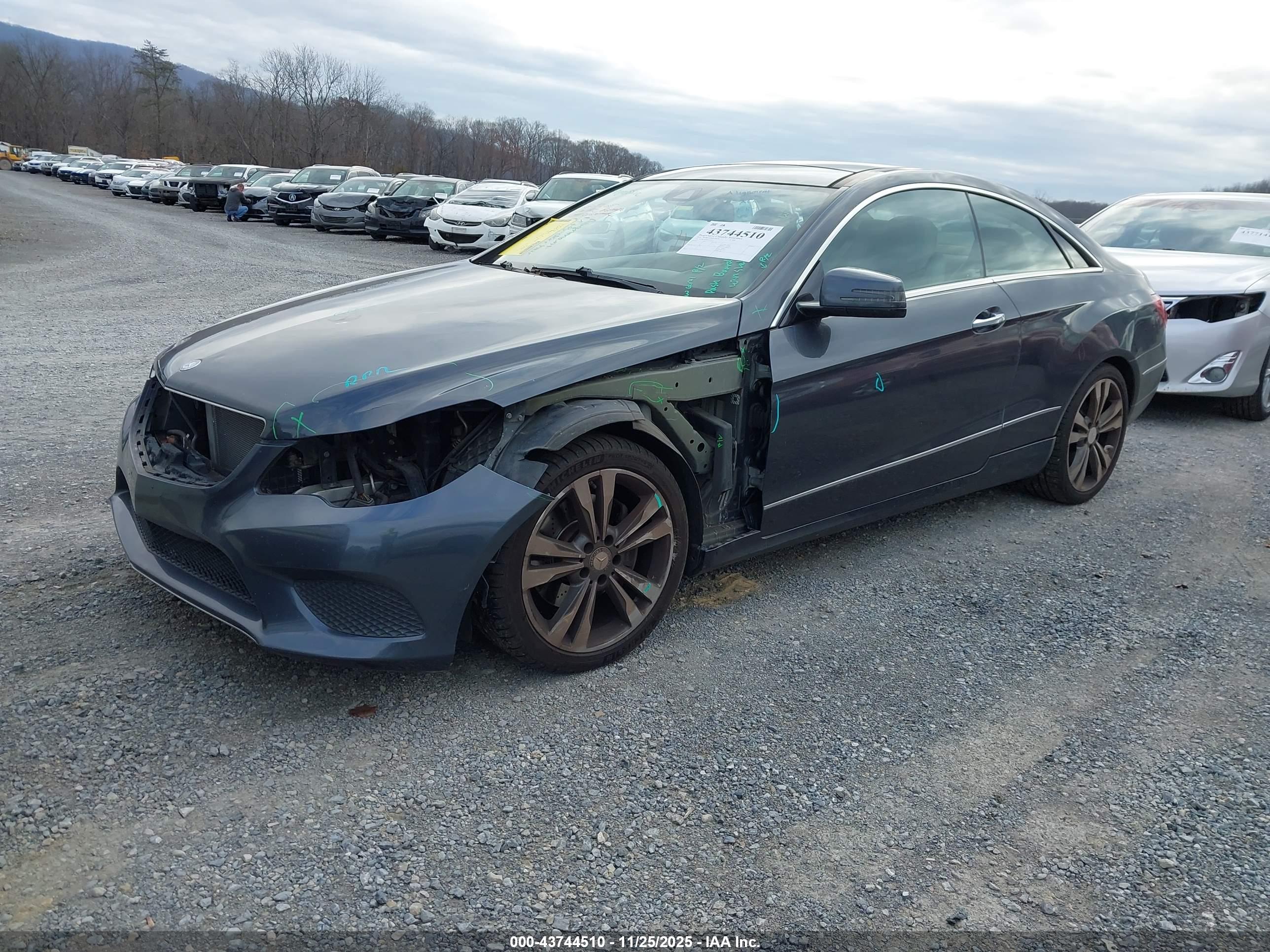 MERCEDES-BENZ E image 2