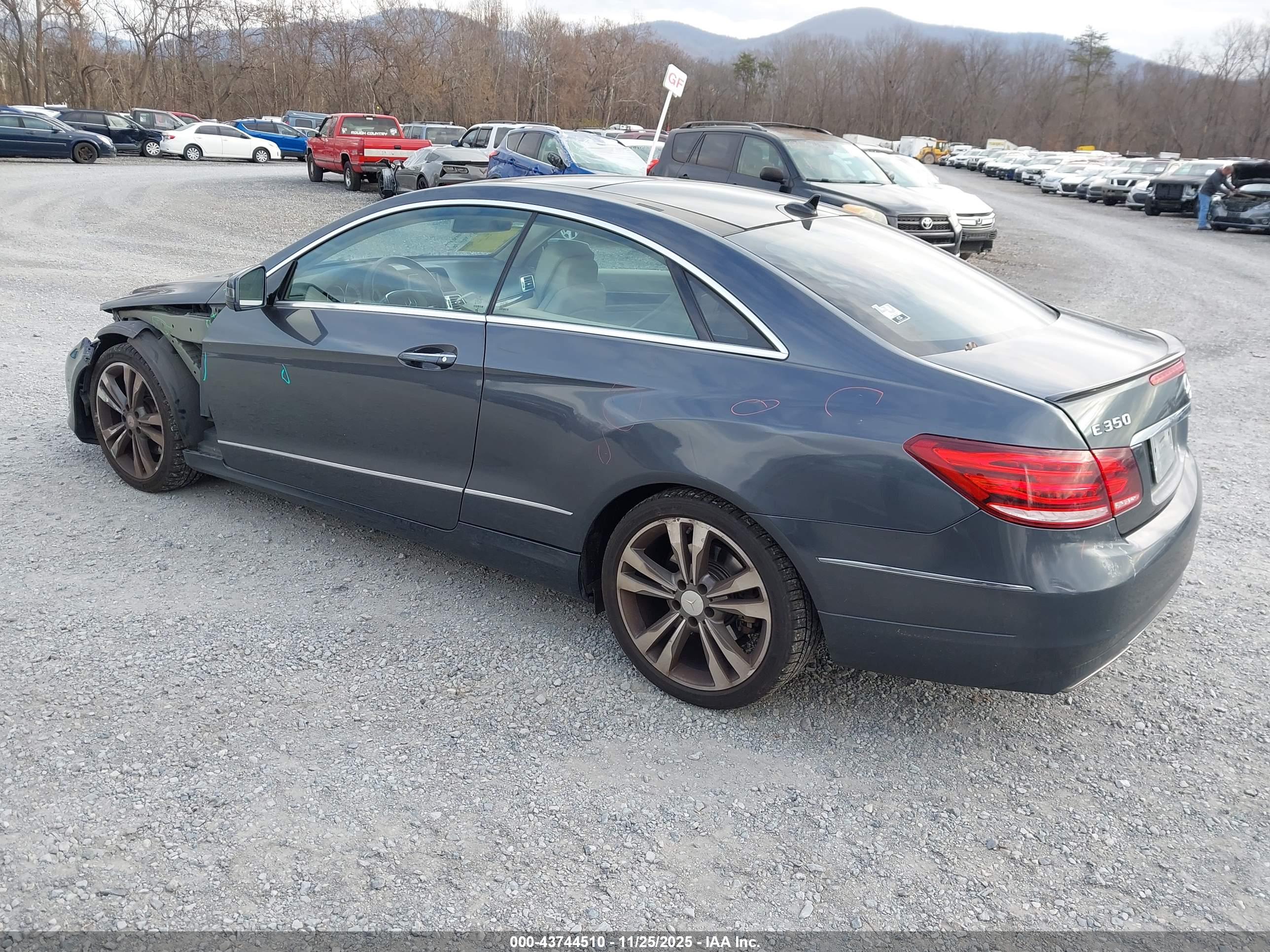 MERCEDES-BENZ E image 3