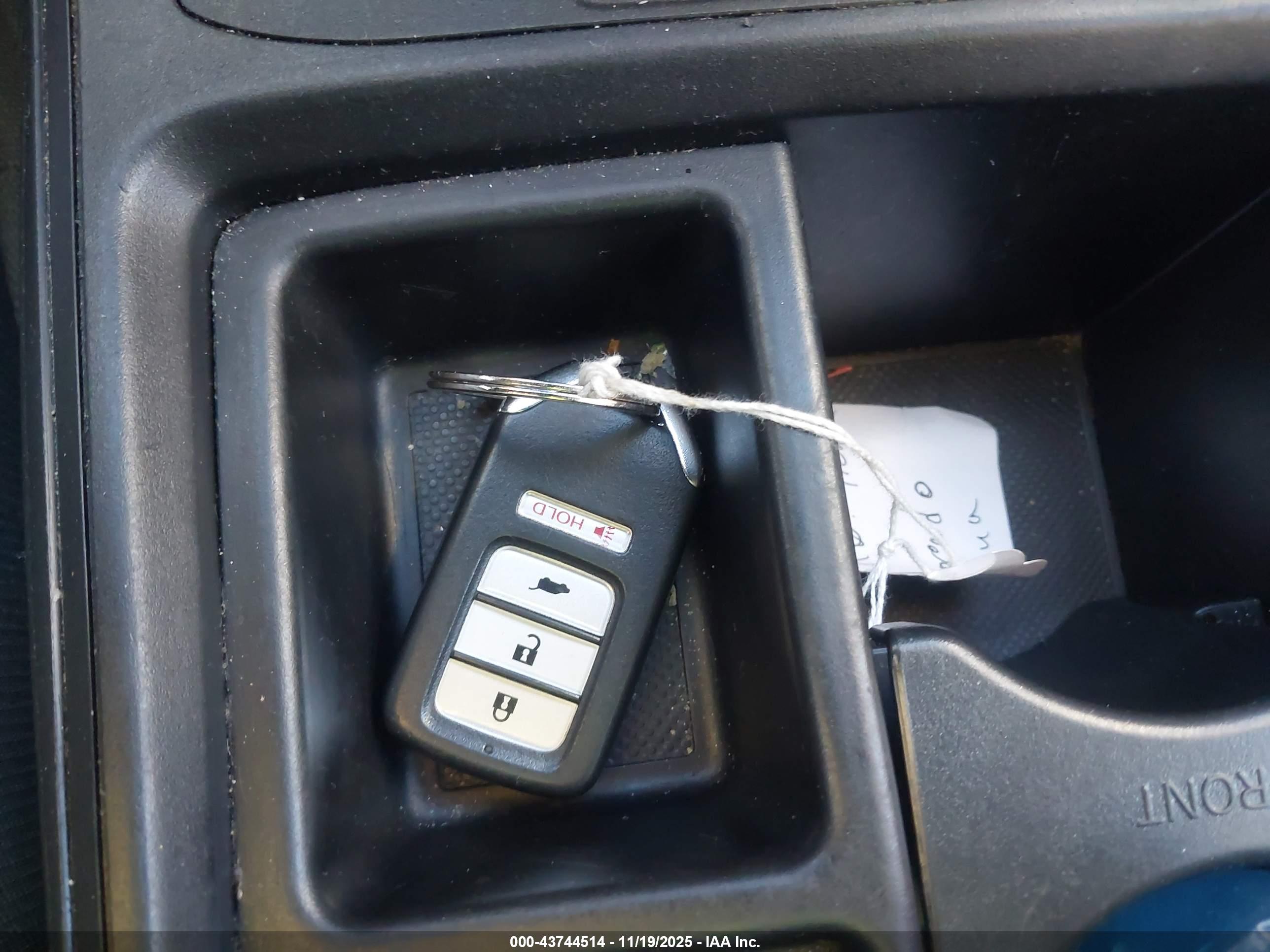 HONDA CR-V image 11