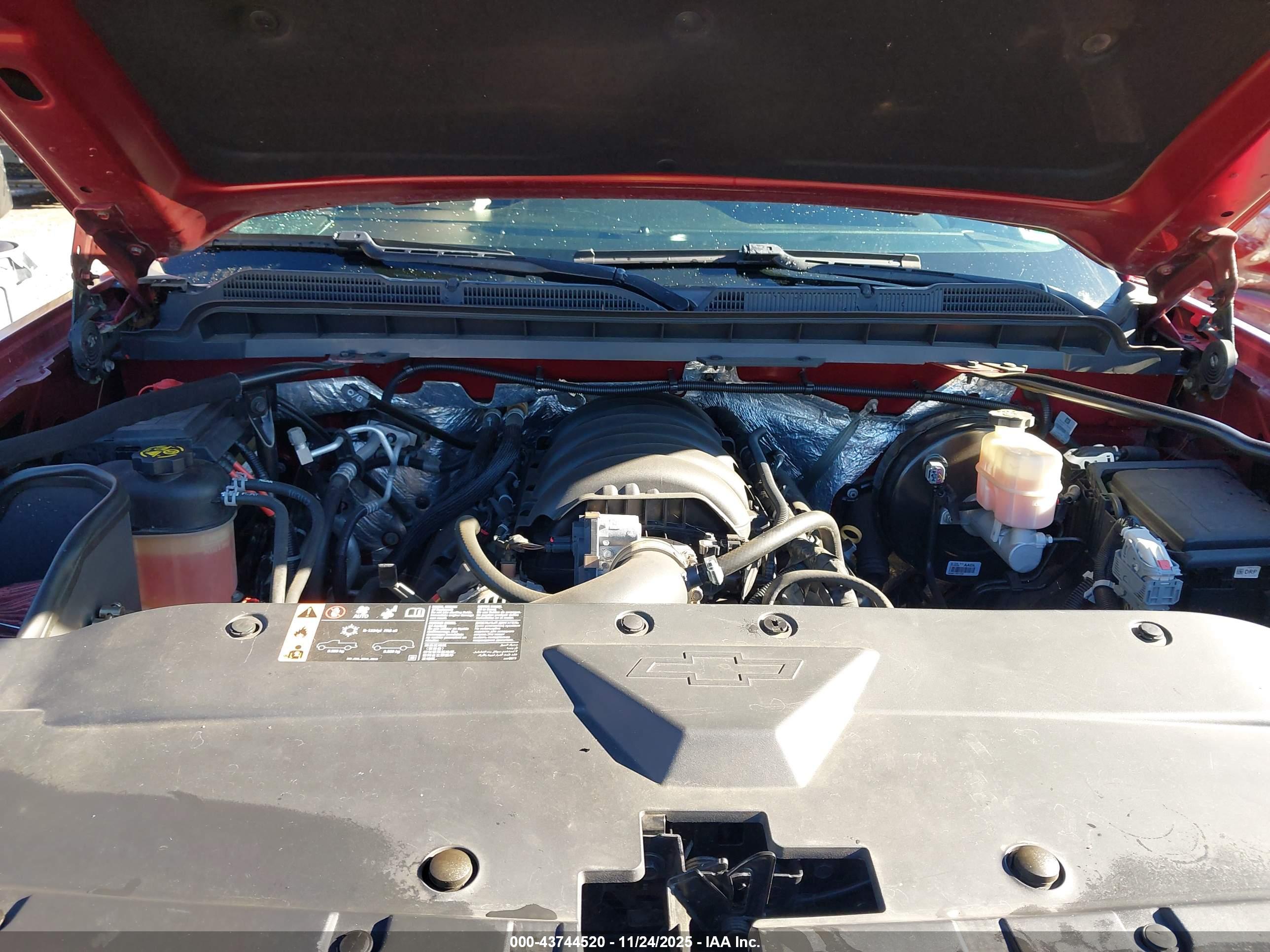 CHEVROLET SILVERADO image 10