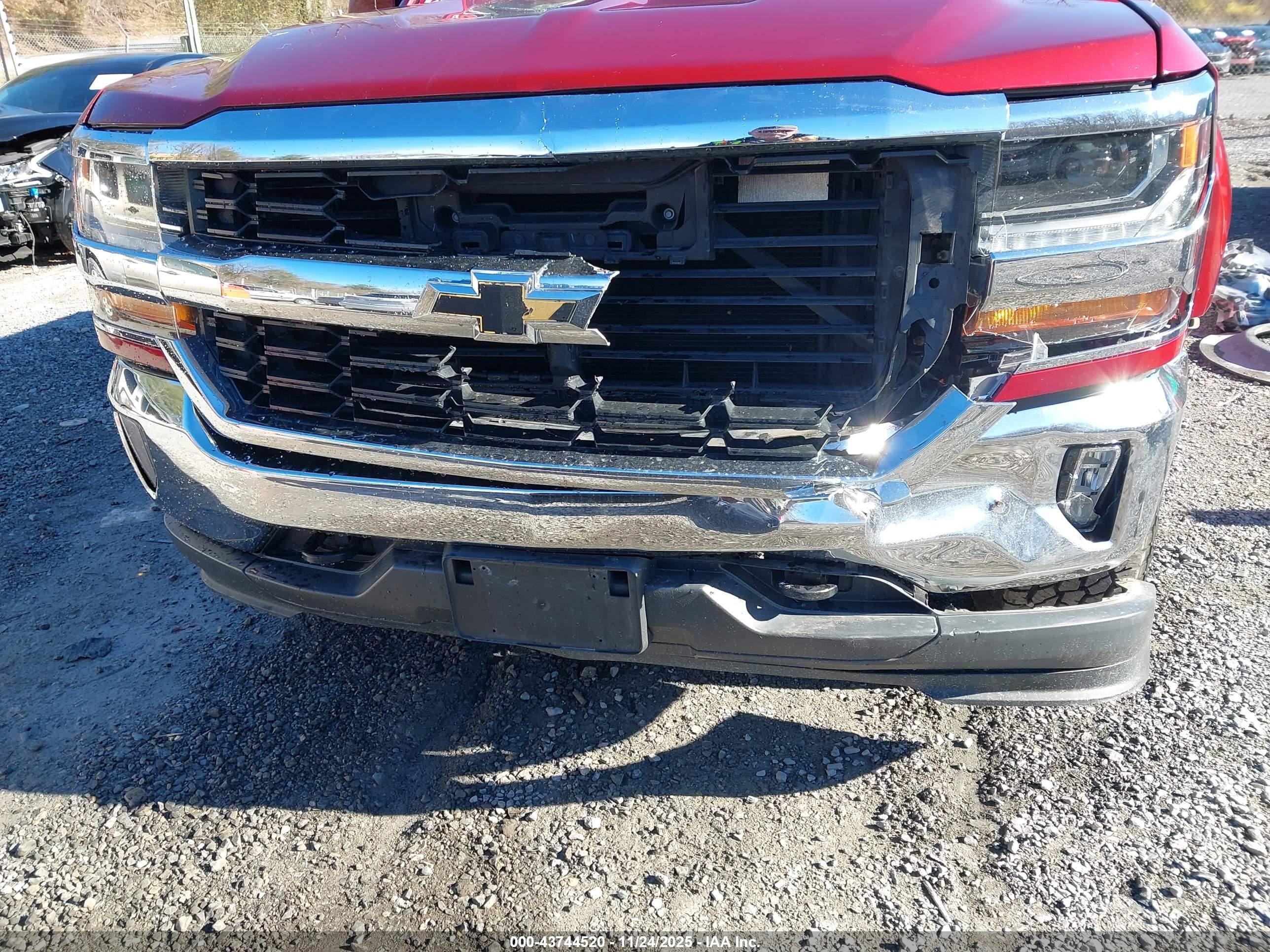 CHEVROLET SILVERADO image 6