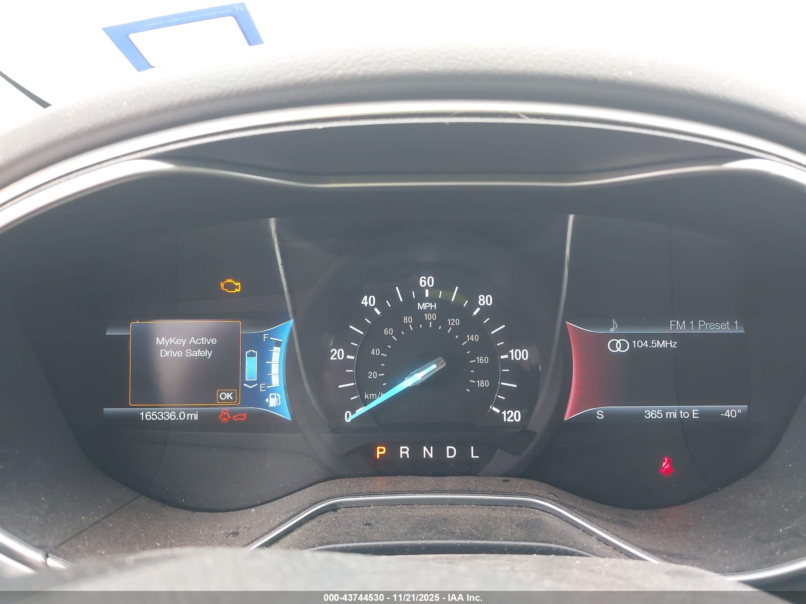 FORD FUSION image 7