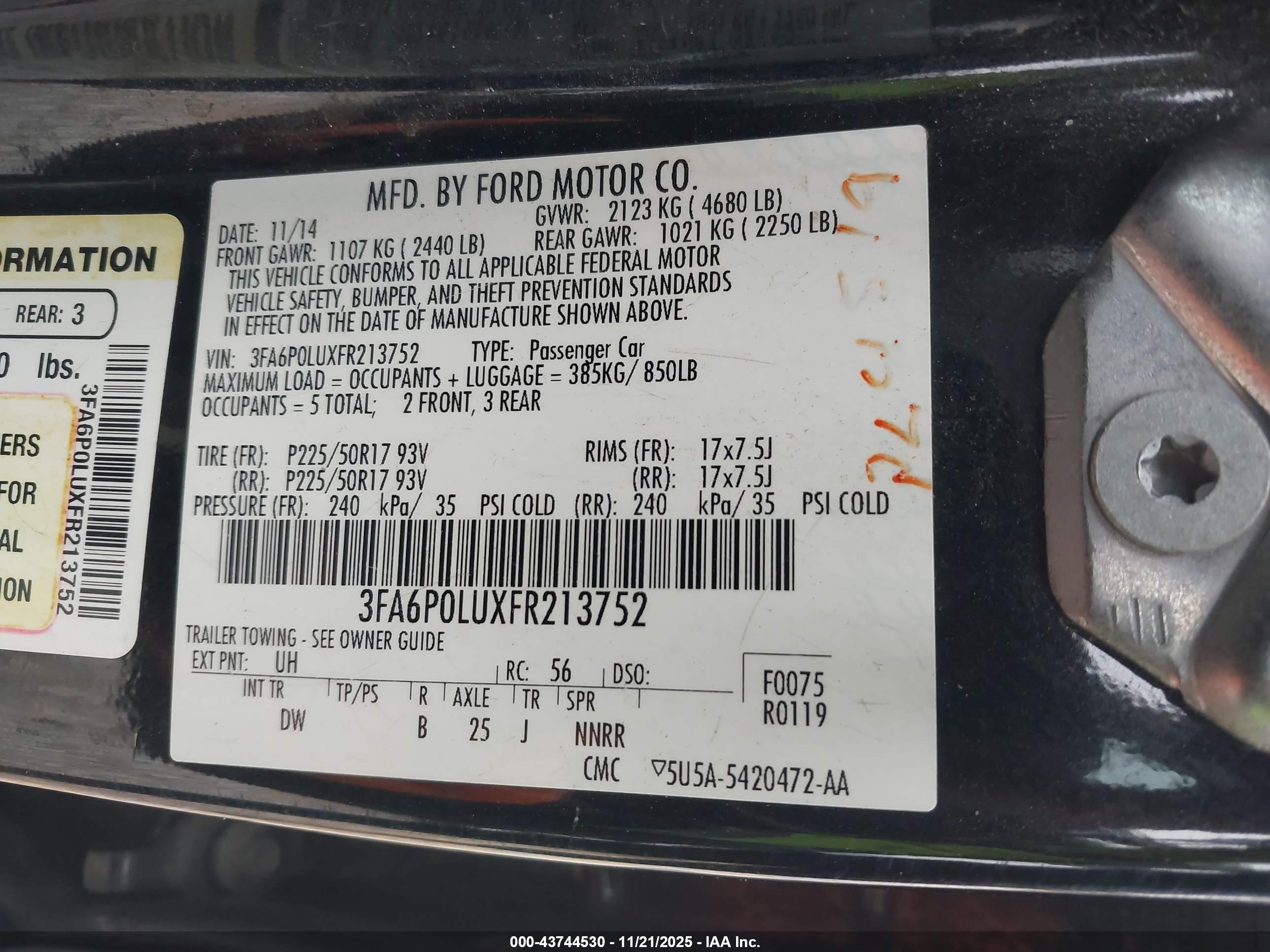 FORD FUSION image 9