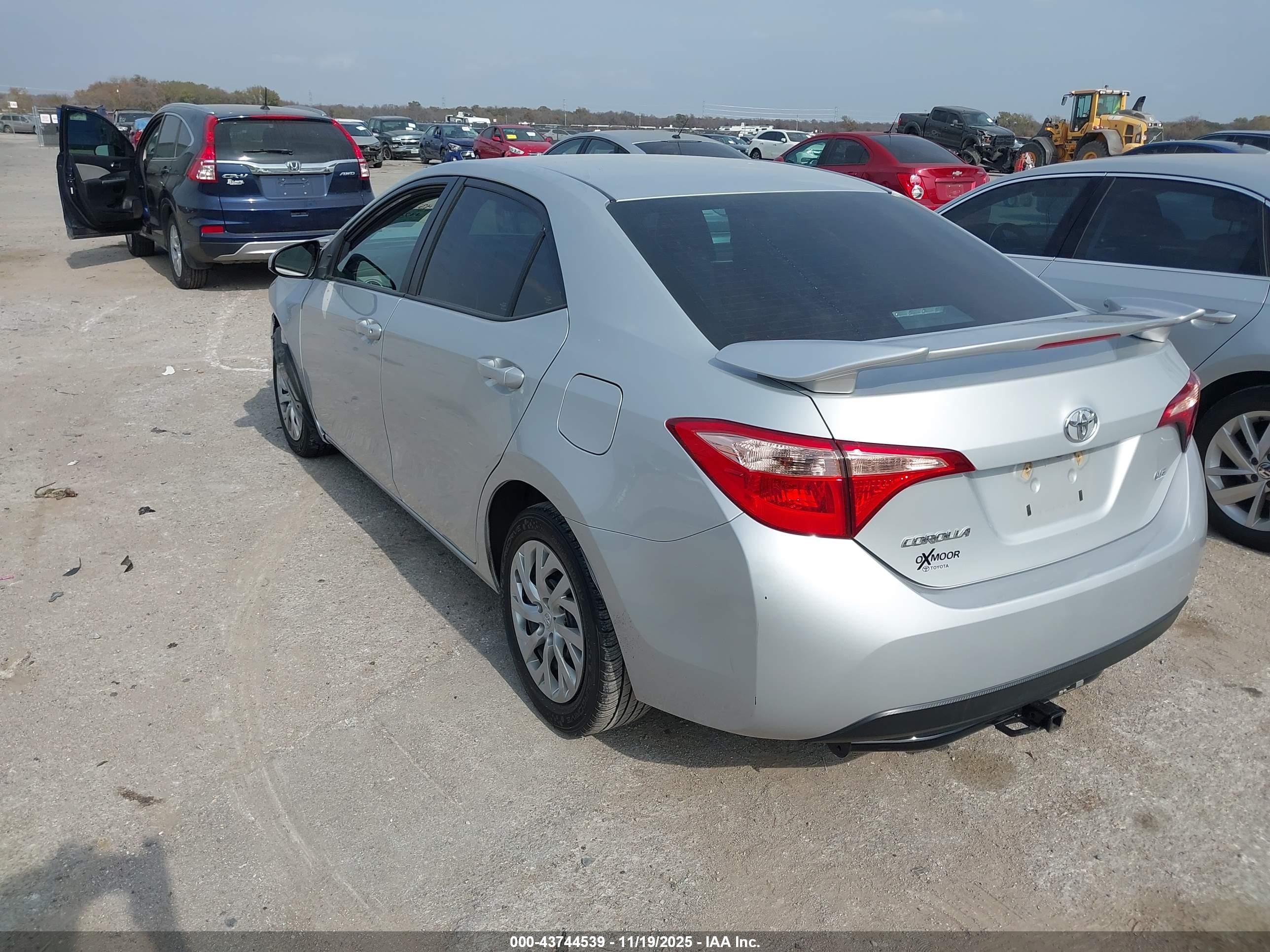 TOYOTA COROLLA image 3
