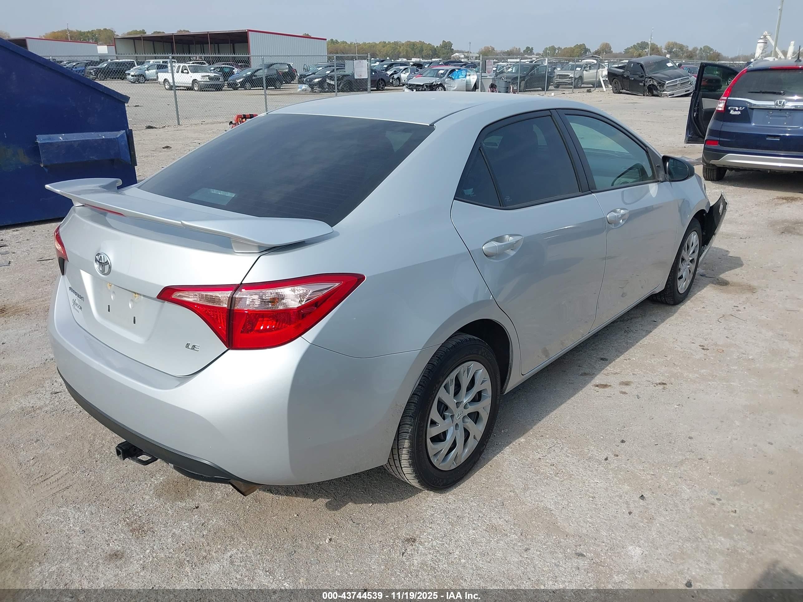 TOYOTA COROLLA image 4