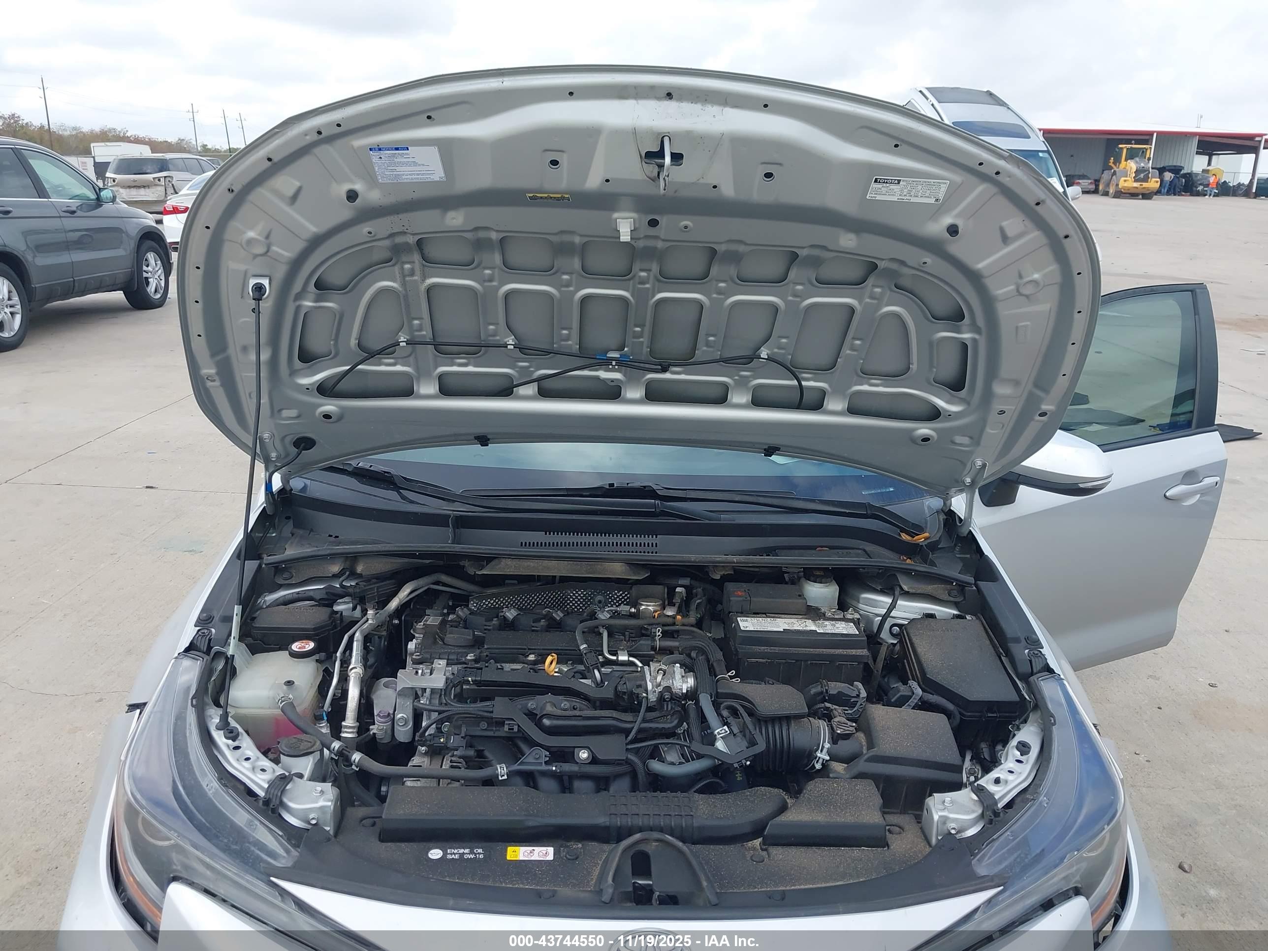 TOYOTA COROLLA image 10