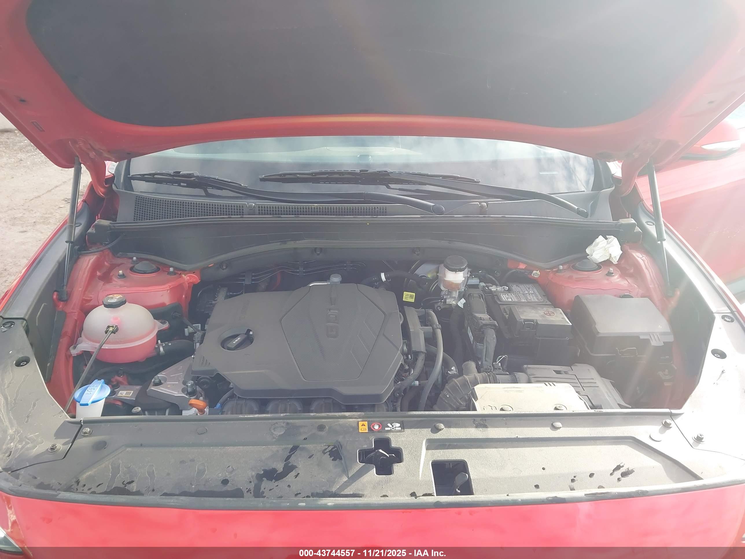 HYUNDAI SANTA image 10