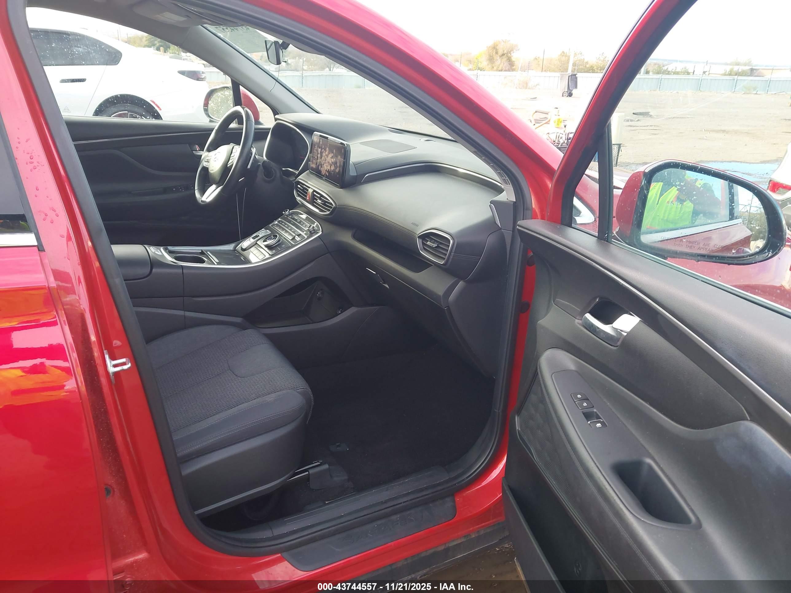 HYUNDAI SANTA image 5
