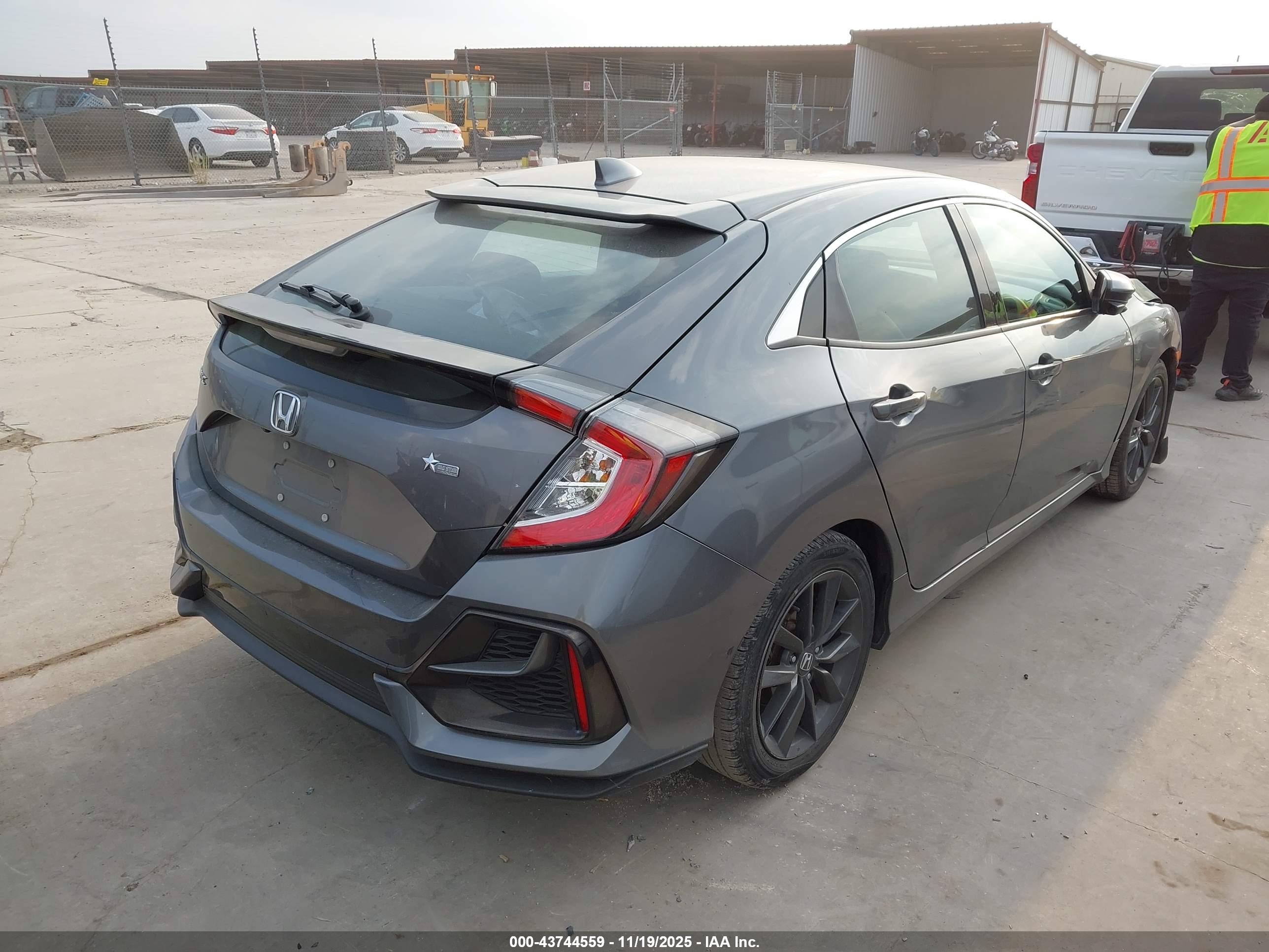 HONDA CIVIC image 4