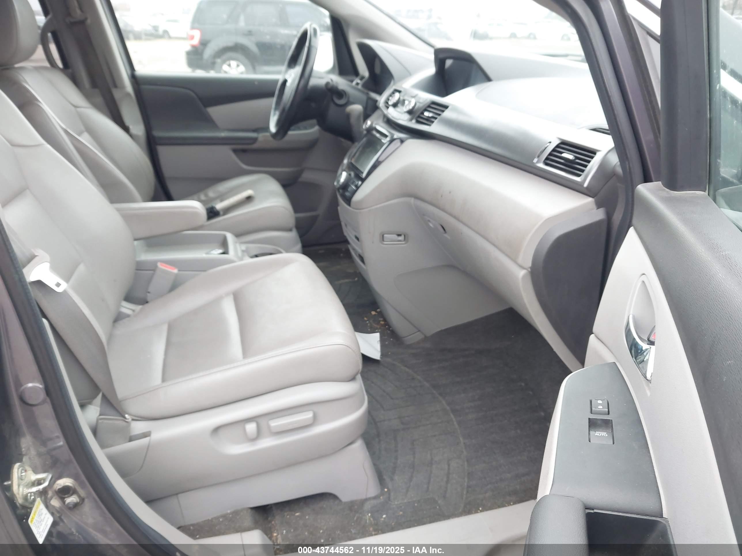 HONDA ODYSSEY image 5
