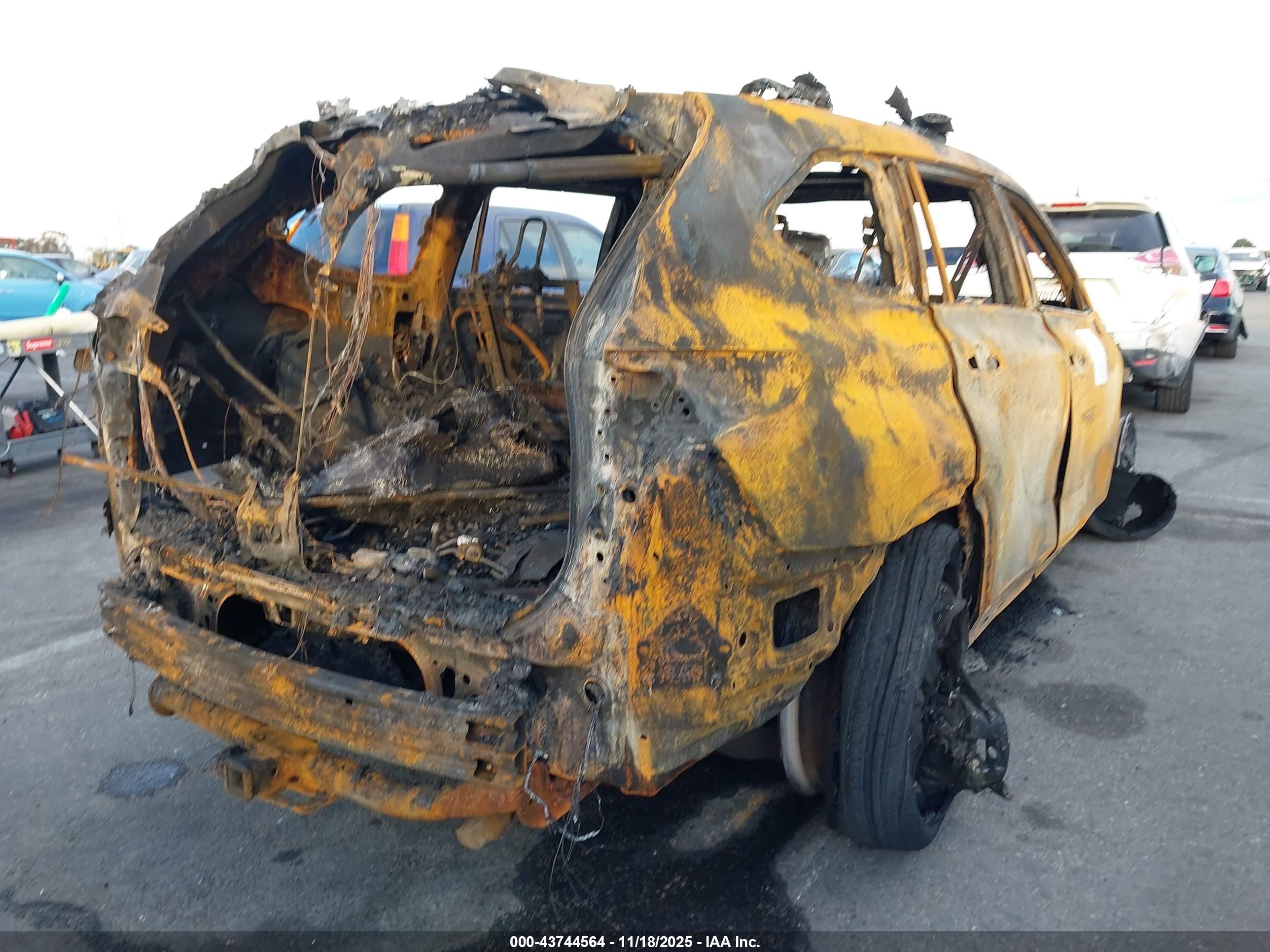 TOYOTA HIGHLANDER image 4