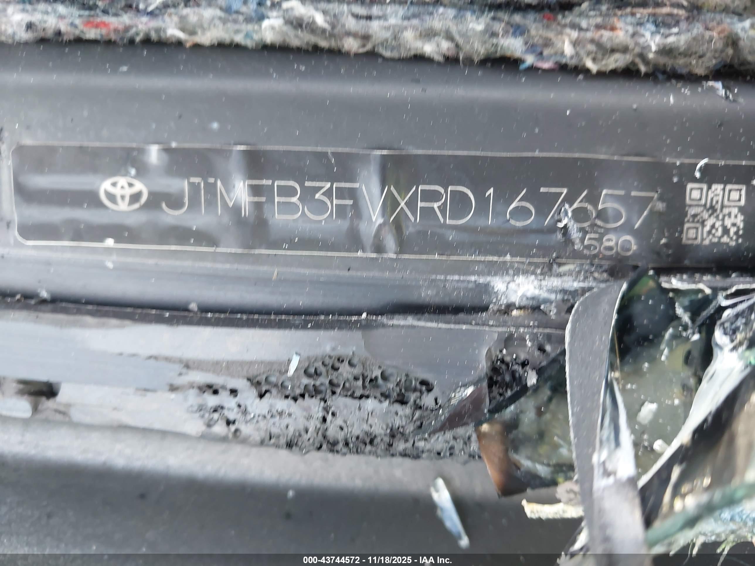 TOYOTA RAV4 image 9