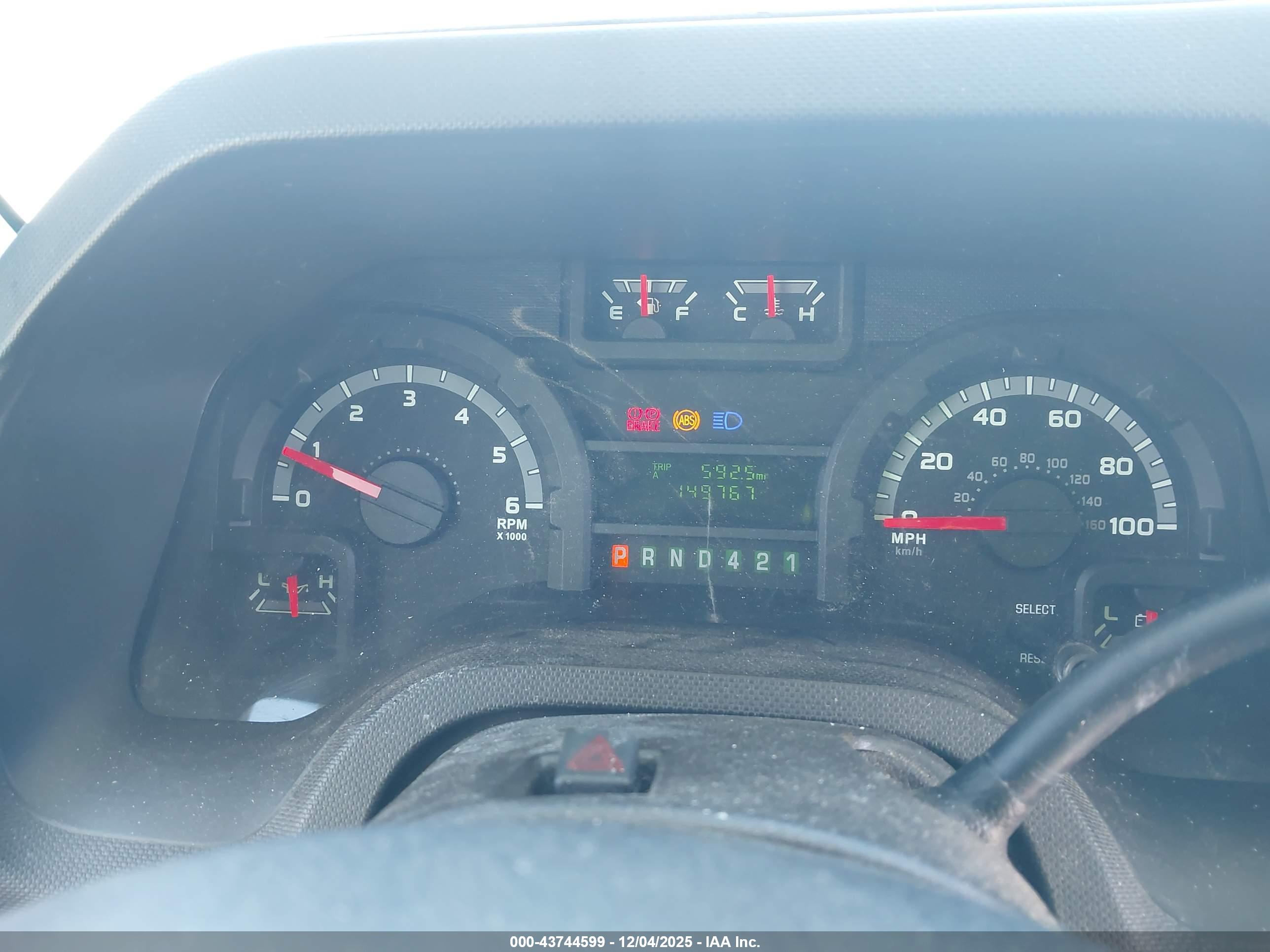 FORD E-450 image 6