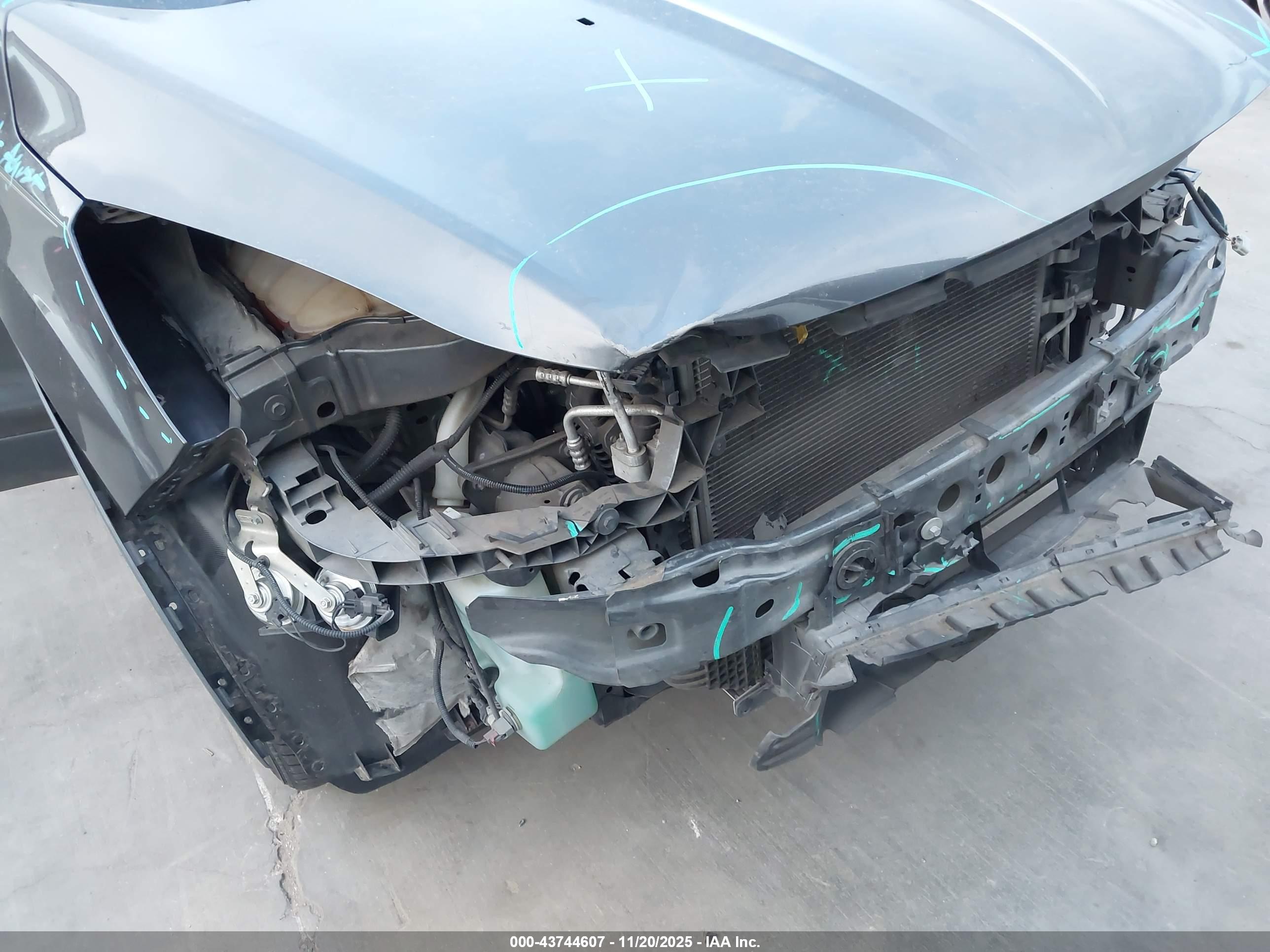 FORD ESCAPE image 6