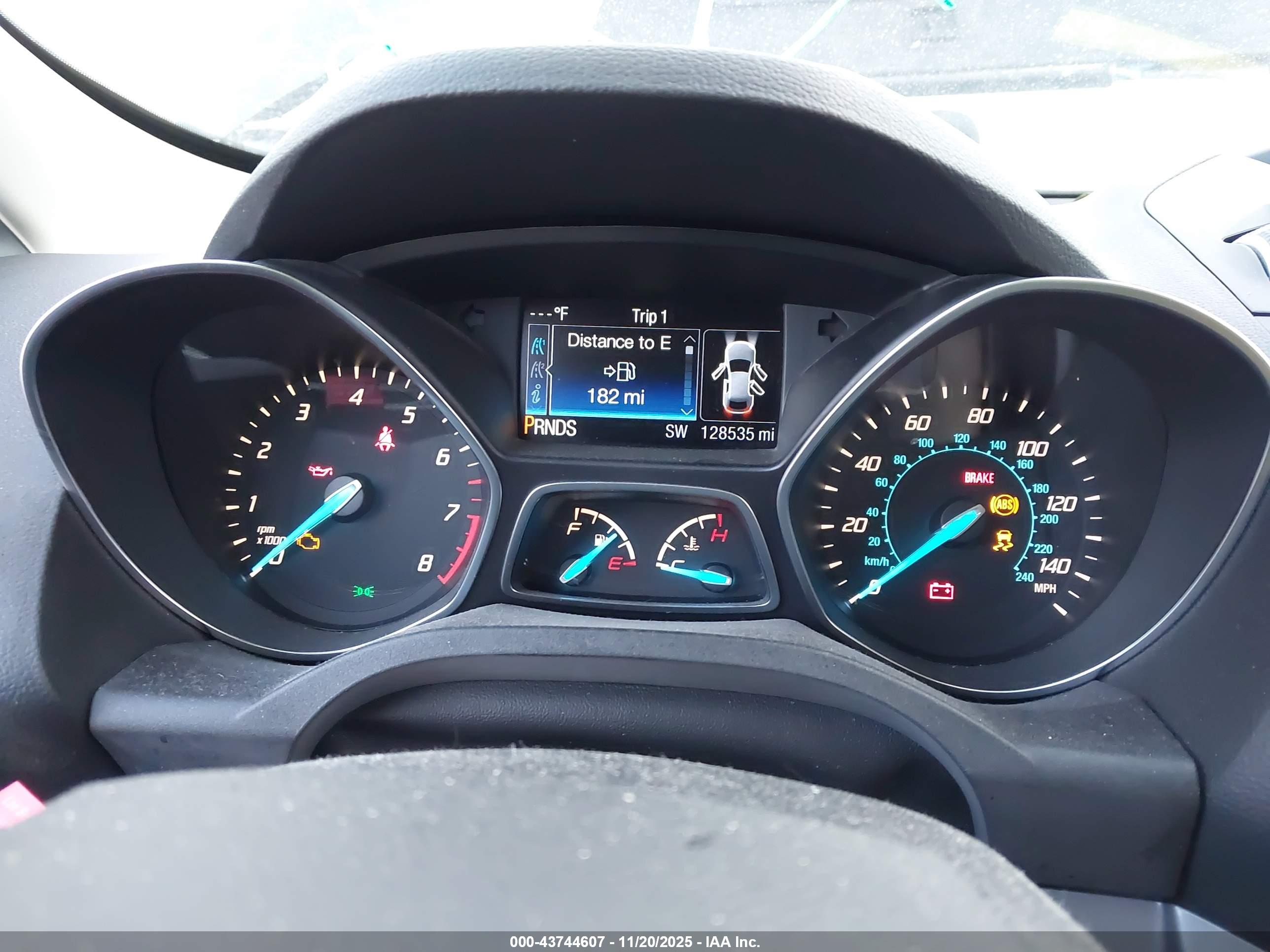 FORD ESCAPE image 7