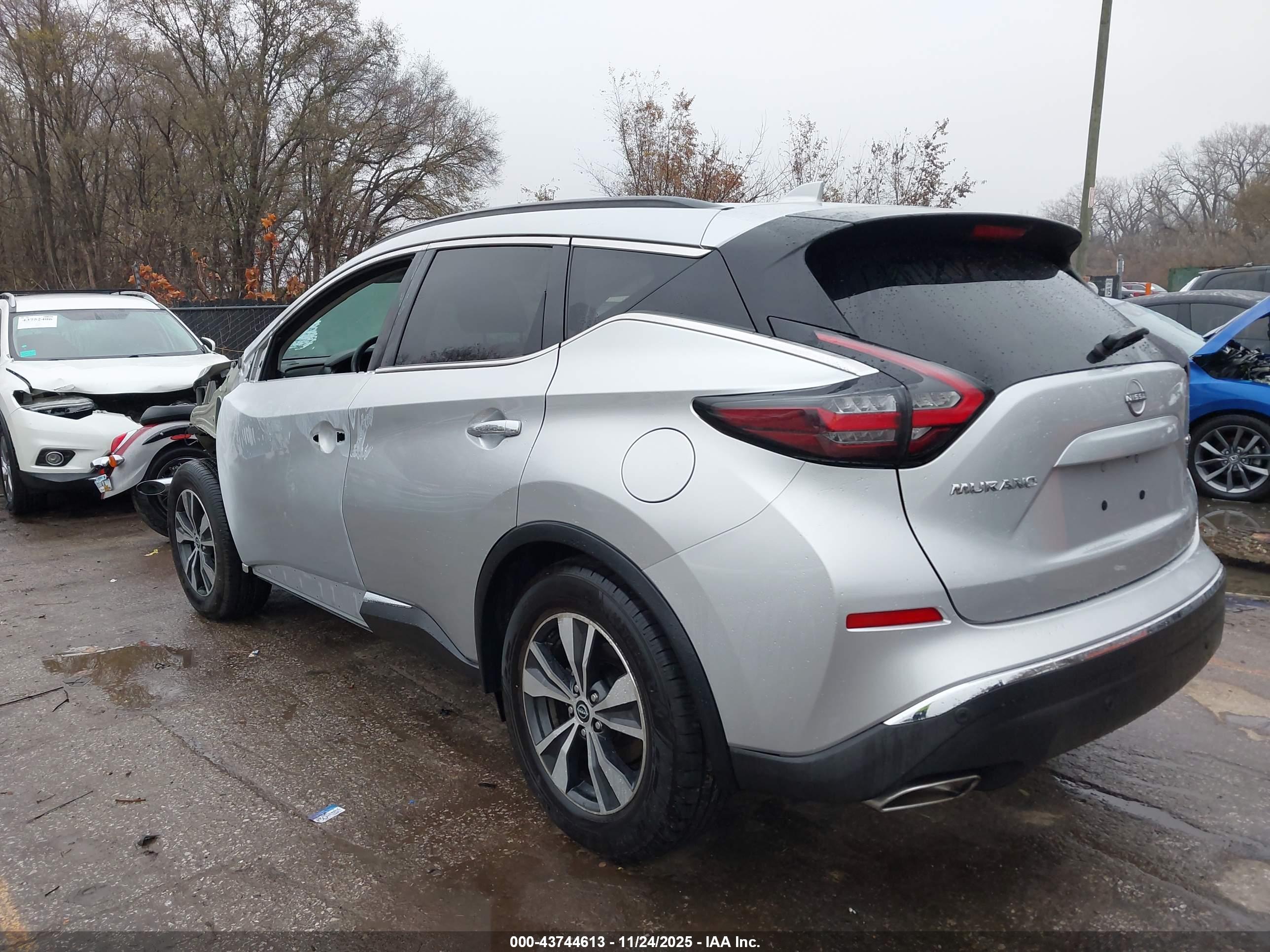 NISSAN MURANO image 3