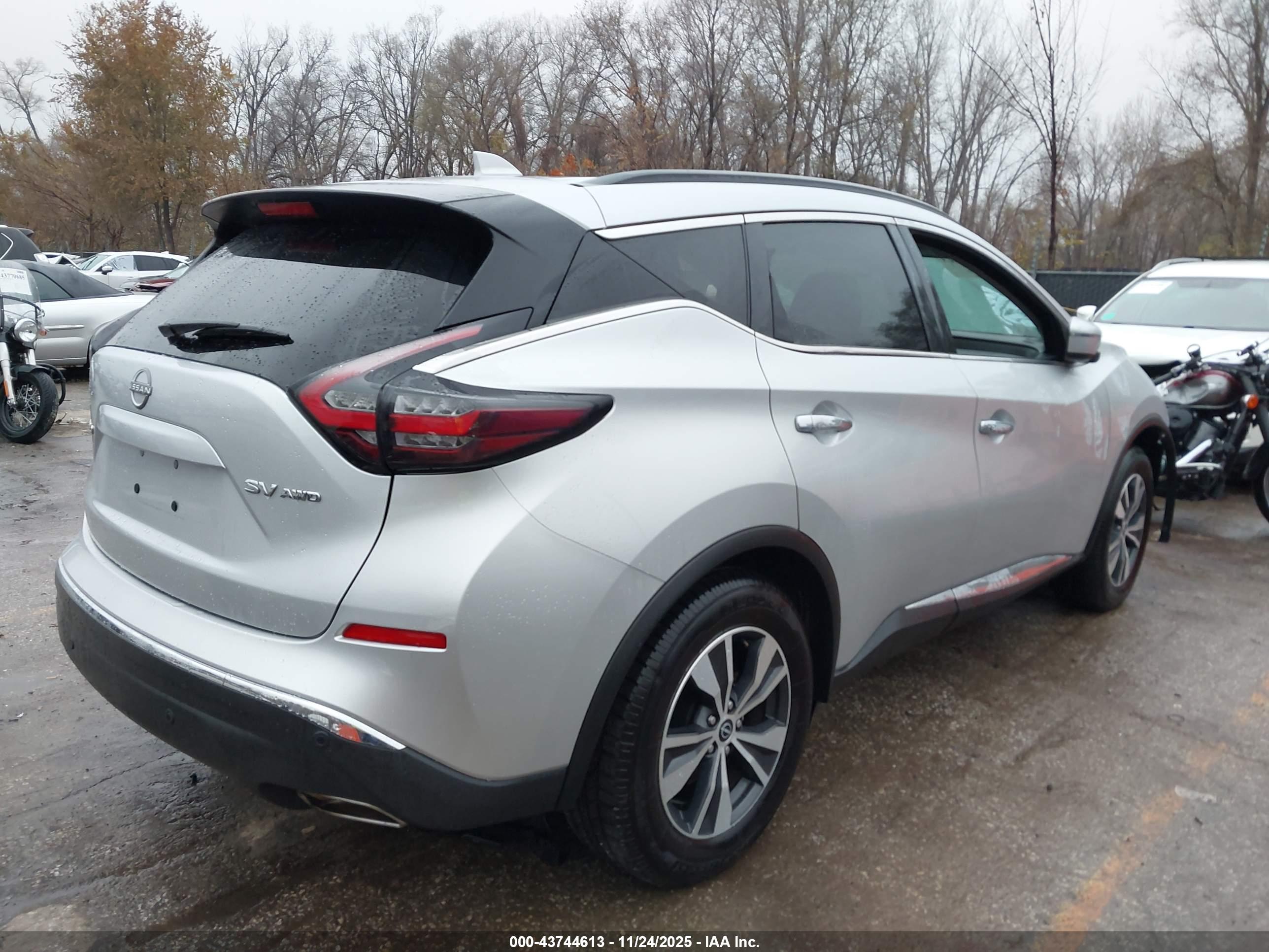 NISSAN MURANO image 4