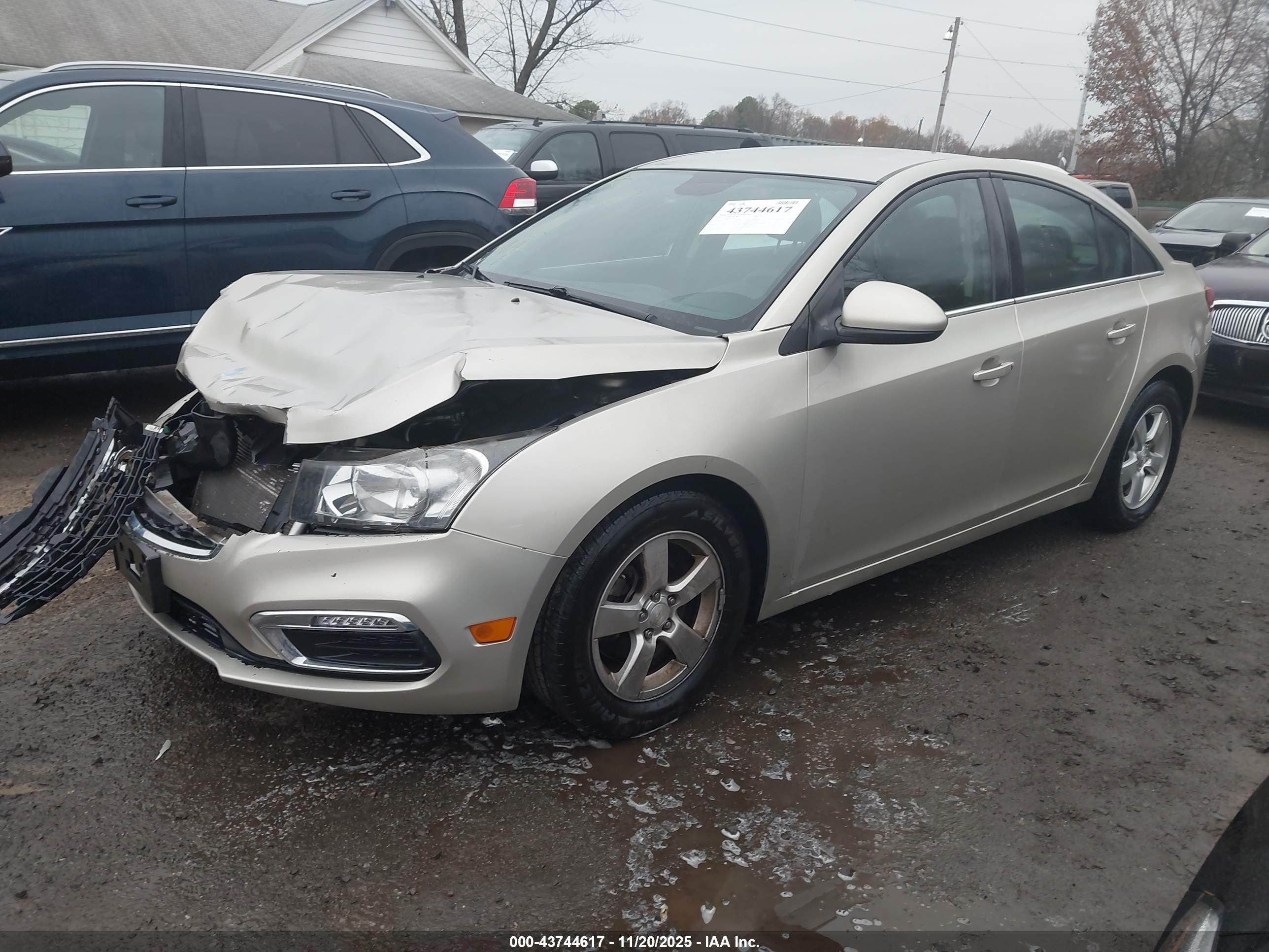 CHEVROLET CRUZE image 2