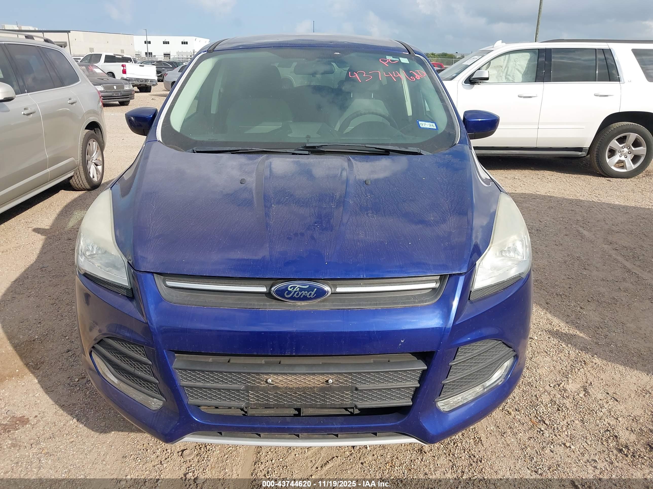 FORD ESCAPE image 6