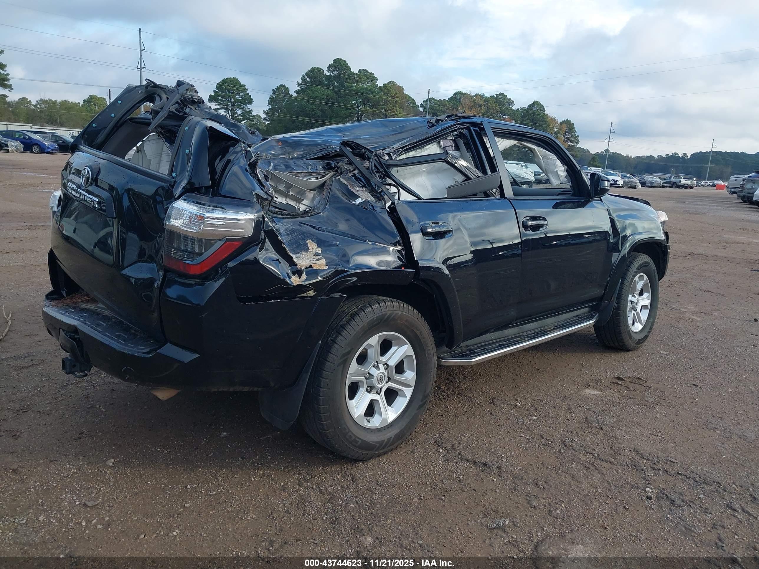 TOYOTA 4RUNNER image 4
