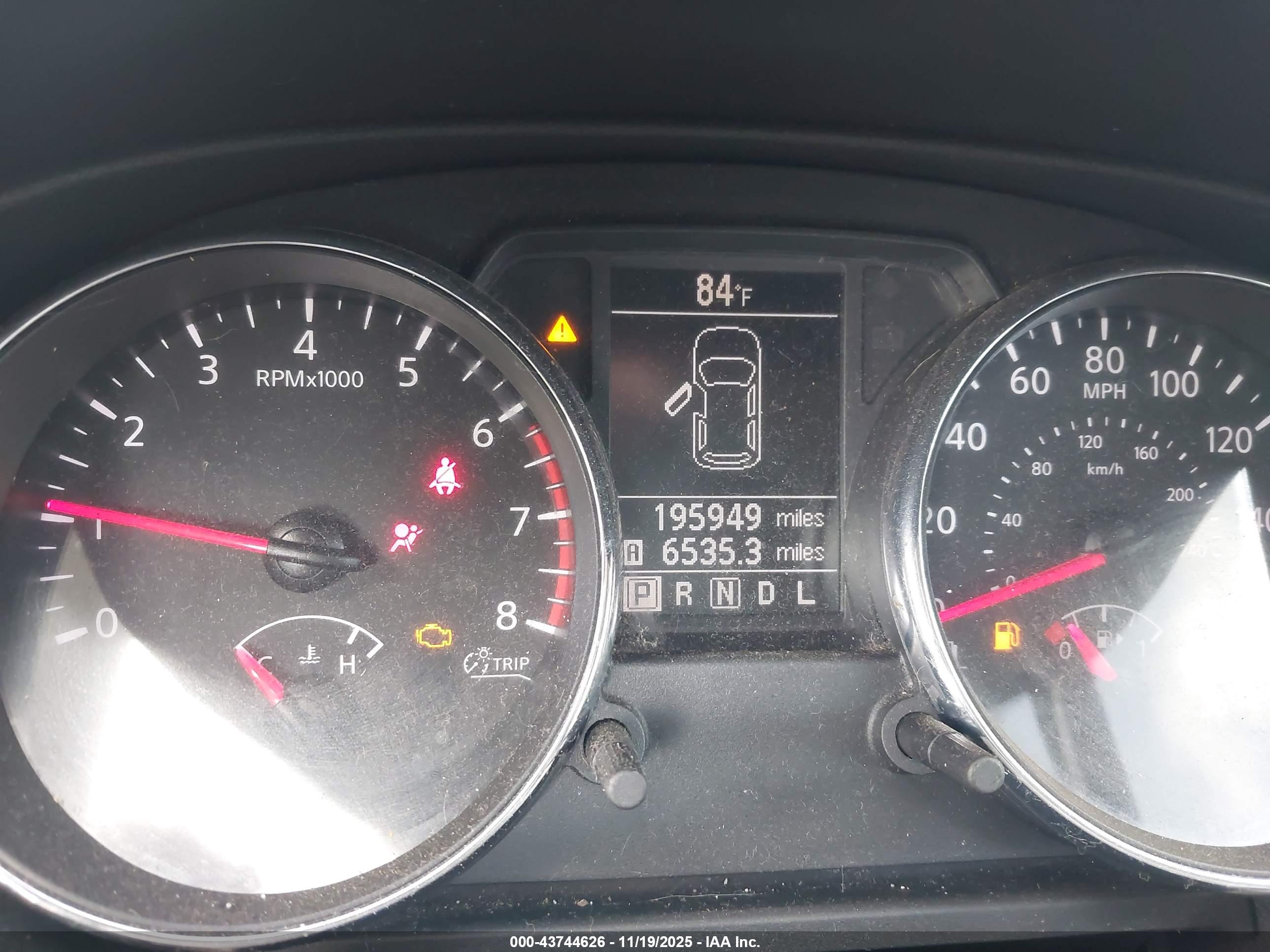 NISSAN ROGUE image 7