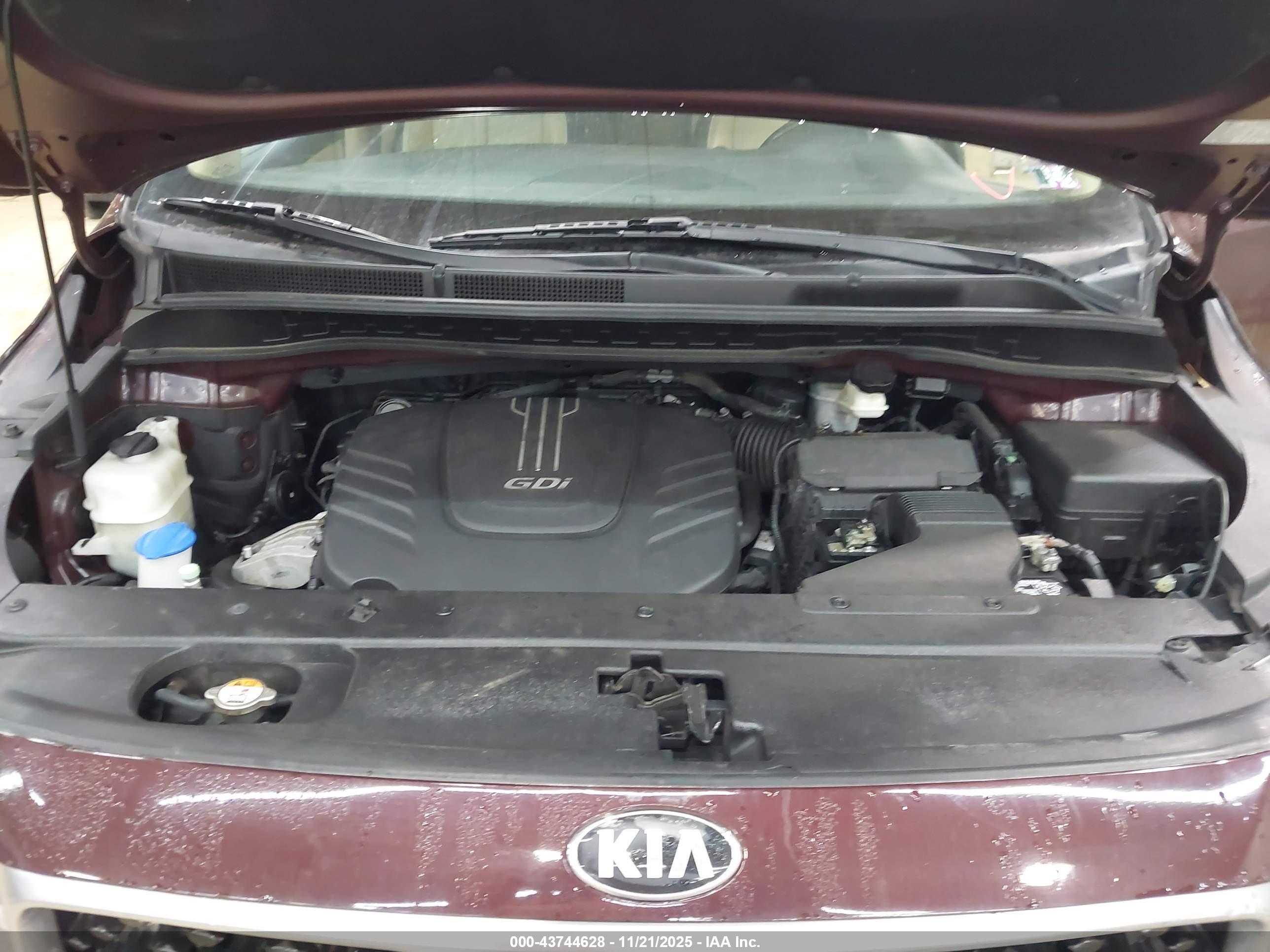 KIA SEDONA image 10