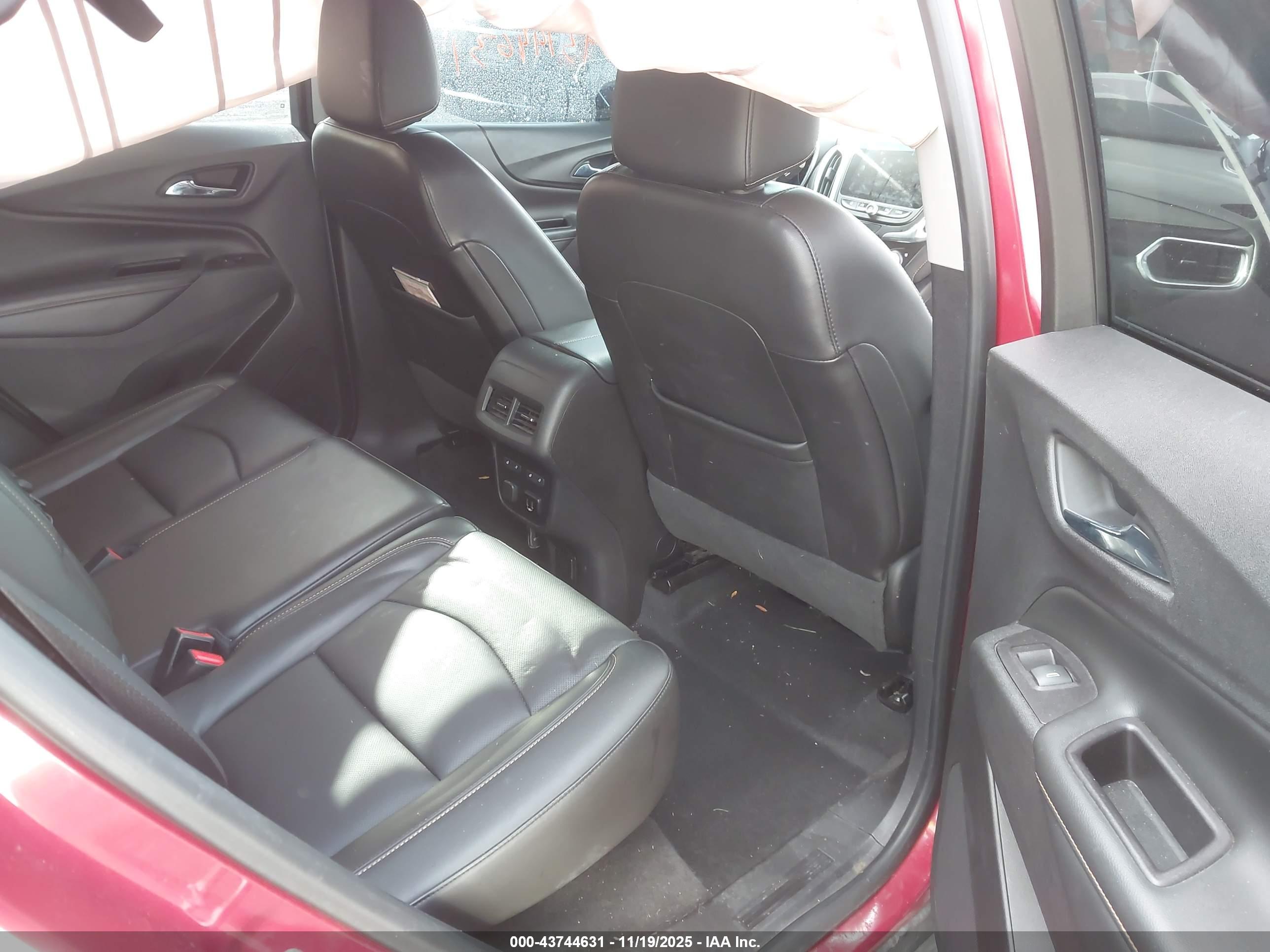 CHEVROLET EQUINOX image 8