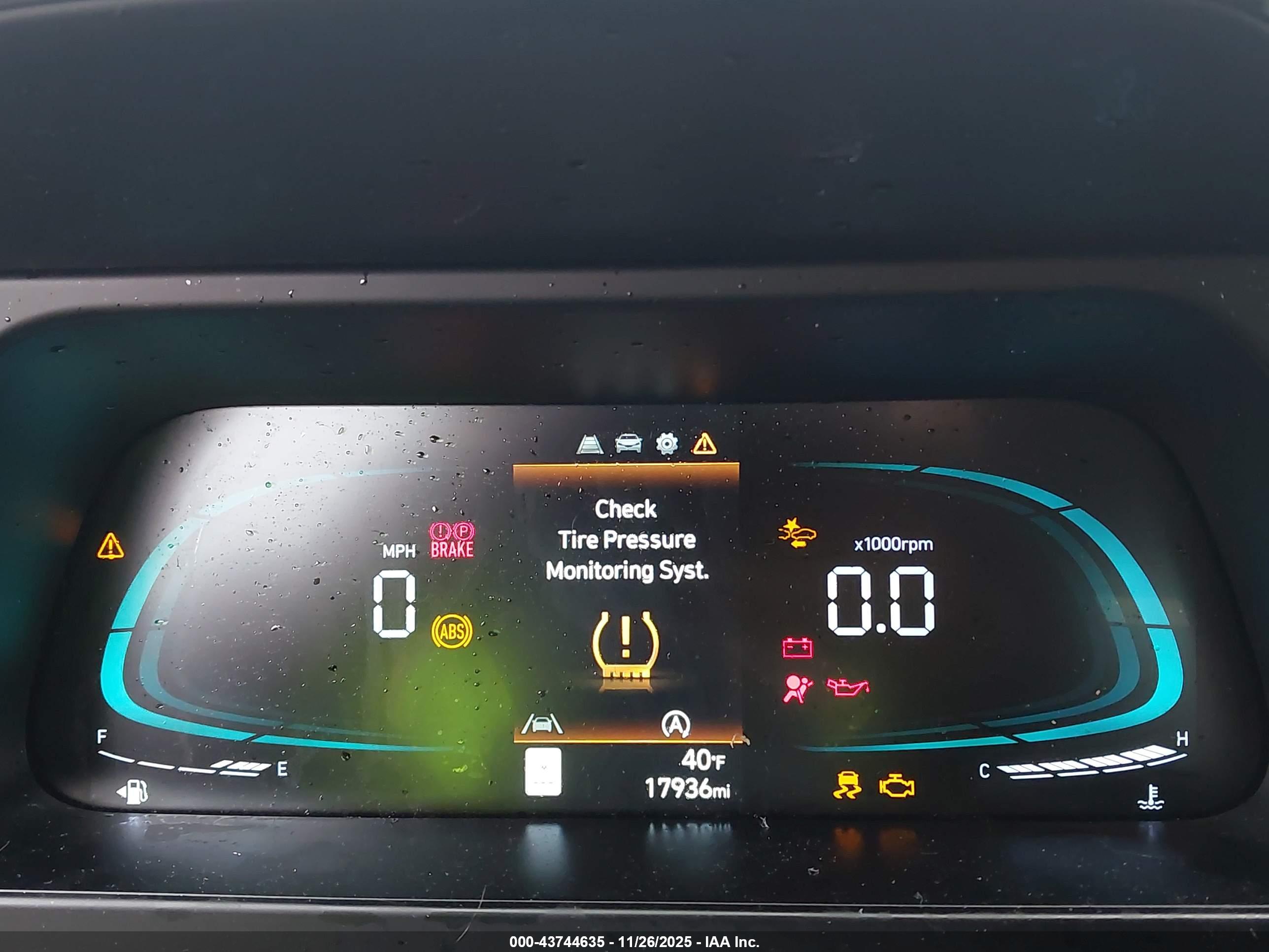 HYUNDAI ELANTRA image 7