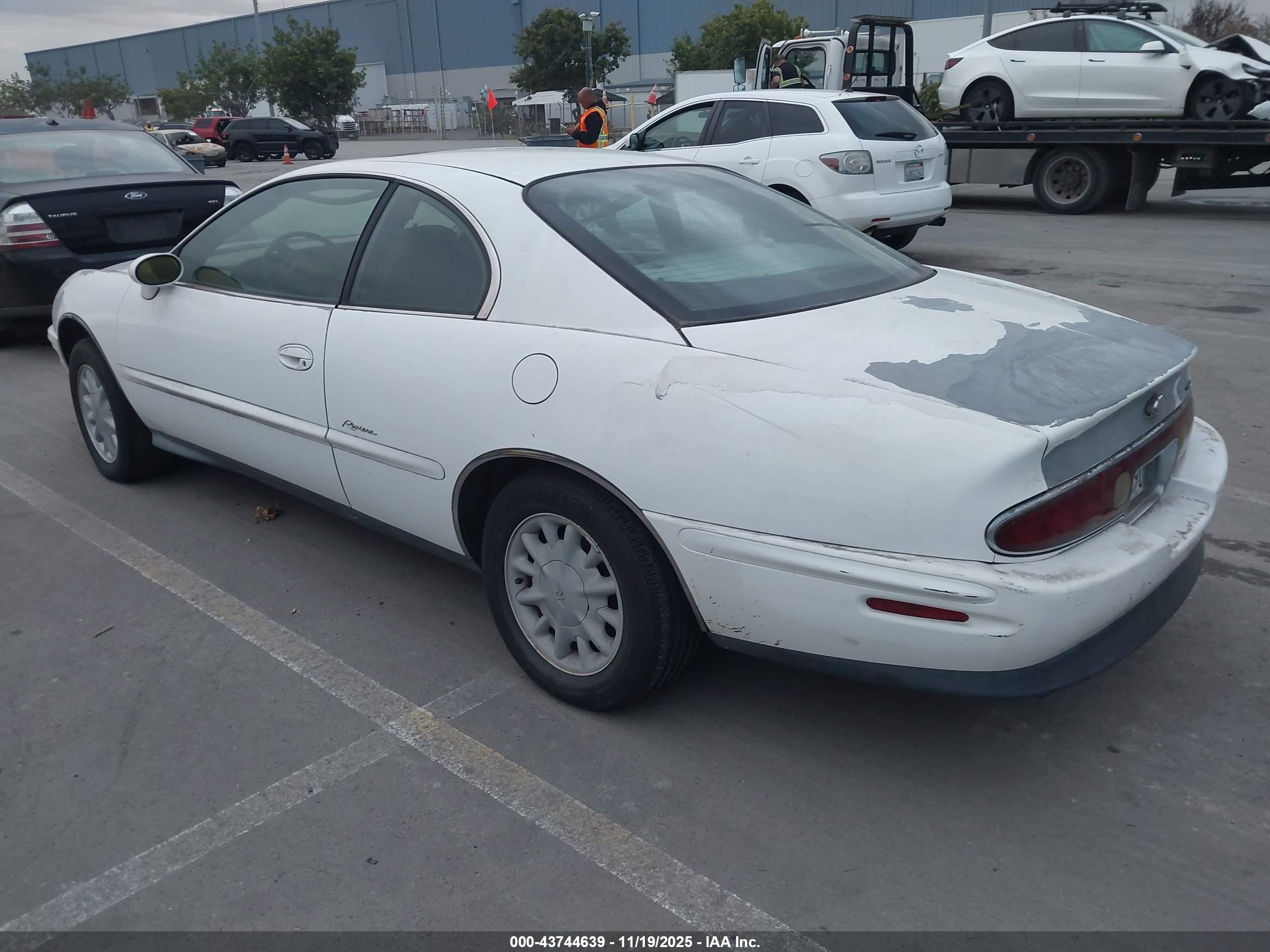 BUICK RIVIERA image 3