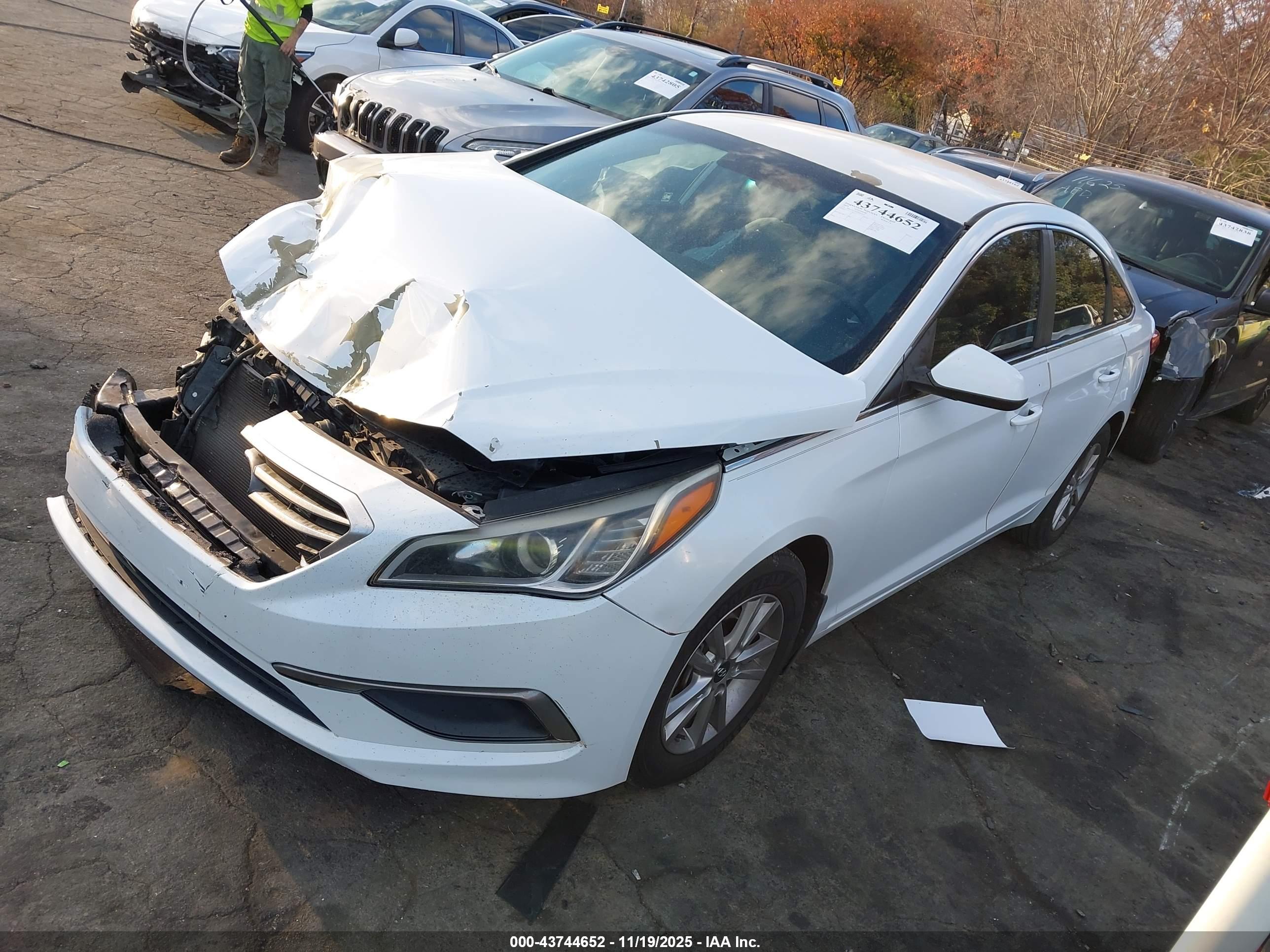 HYUNDAI SONATA image 2