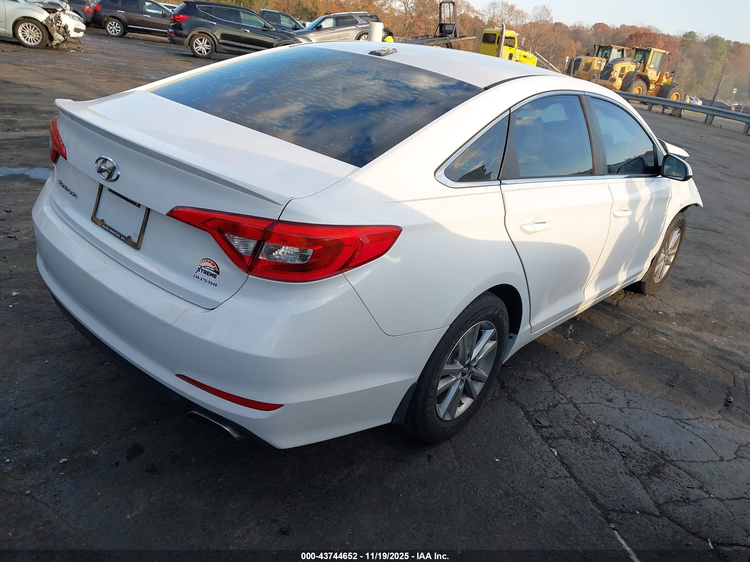 HYUNDAI SONATA image 4