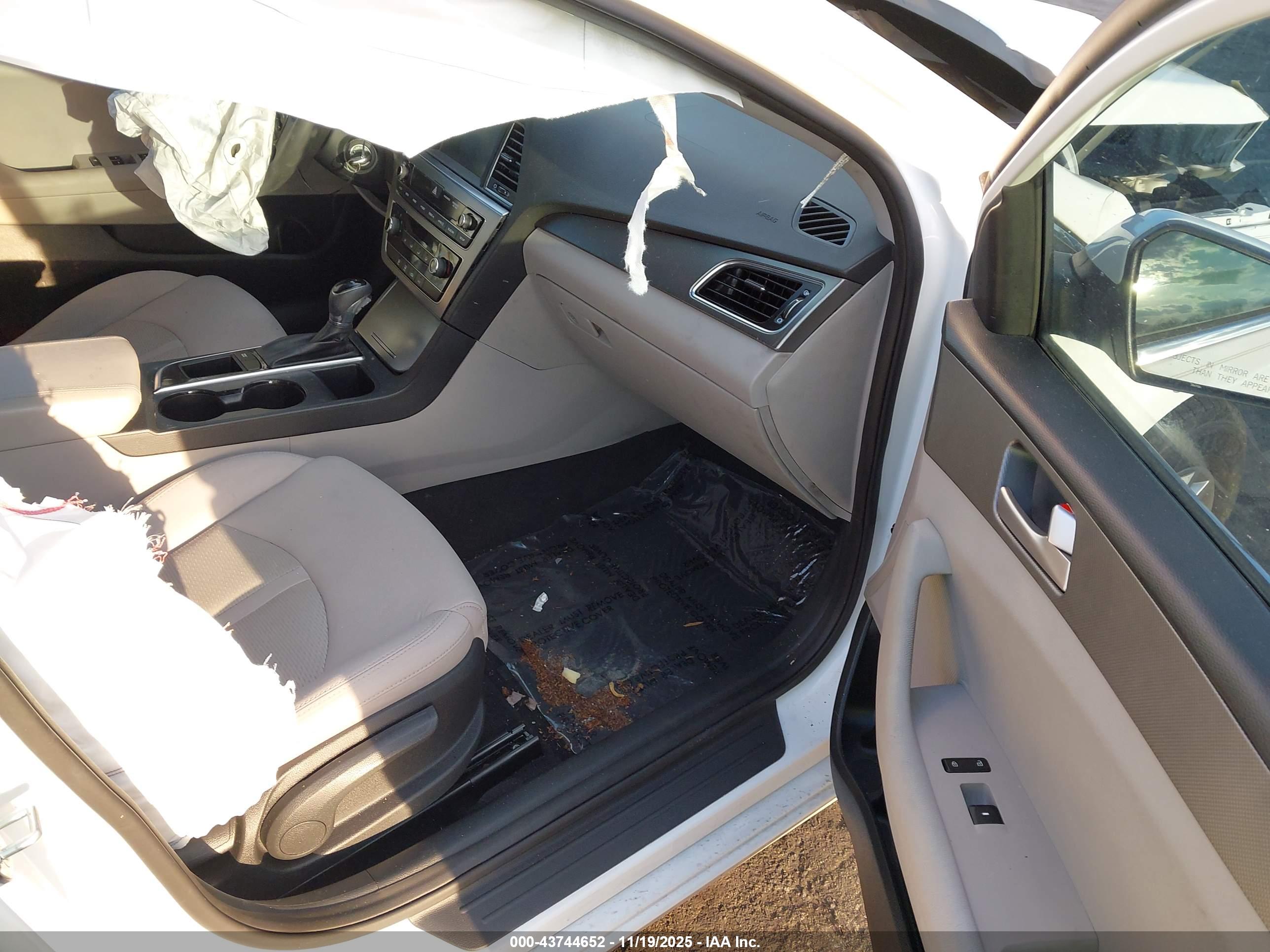 HYUNDAI SONATA image 5