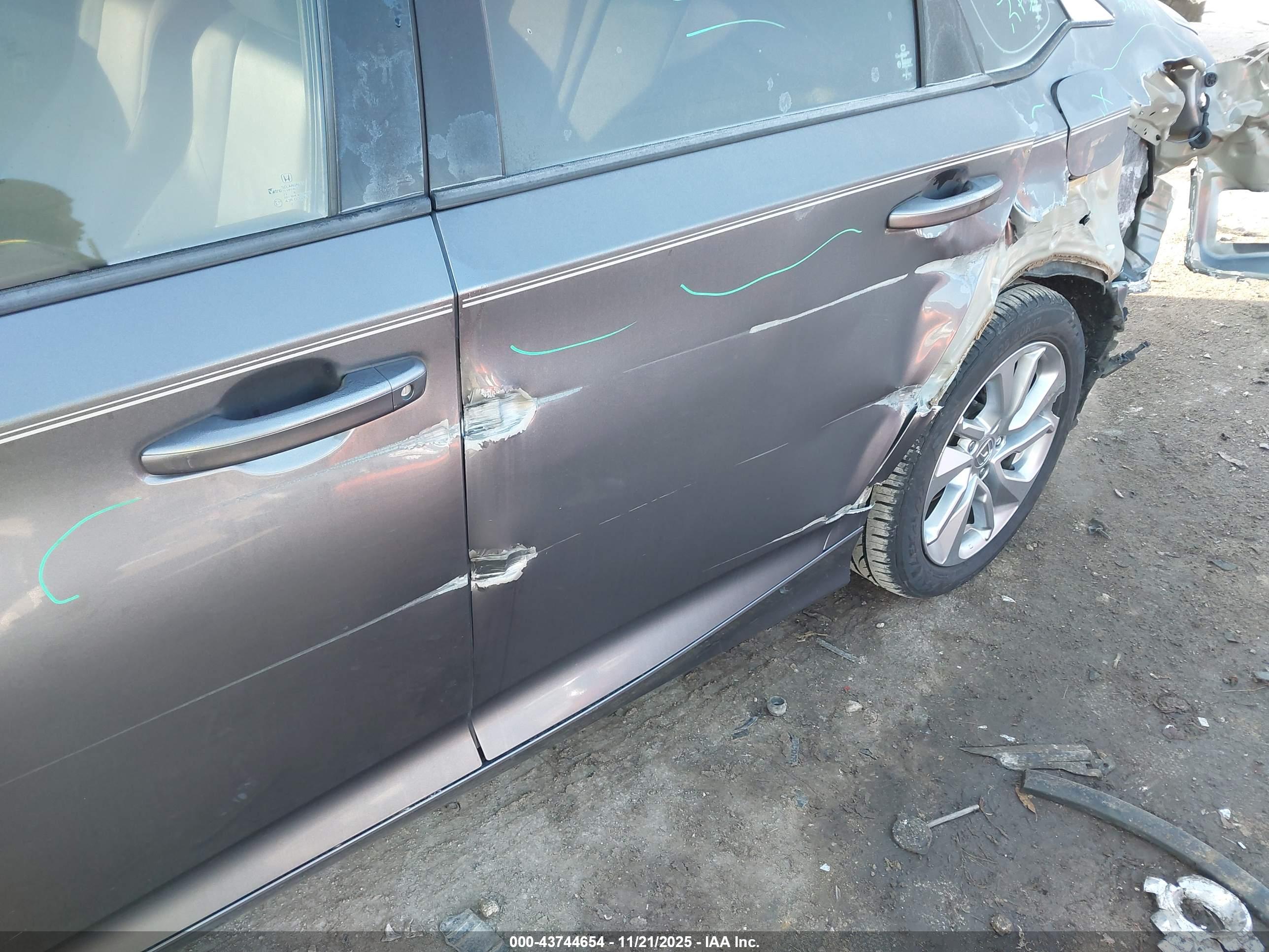 HONDA ACCORD image 6