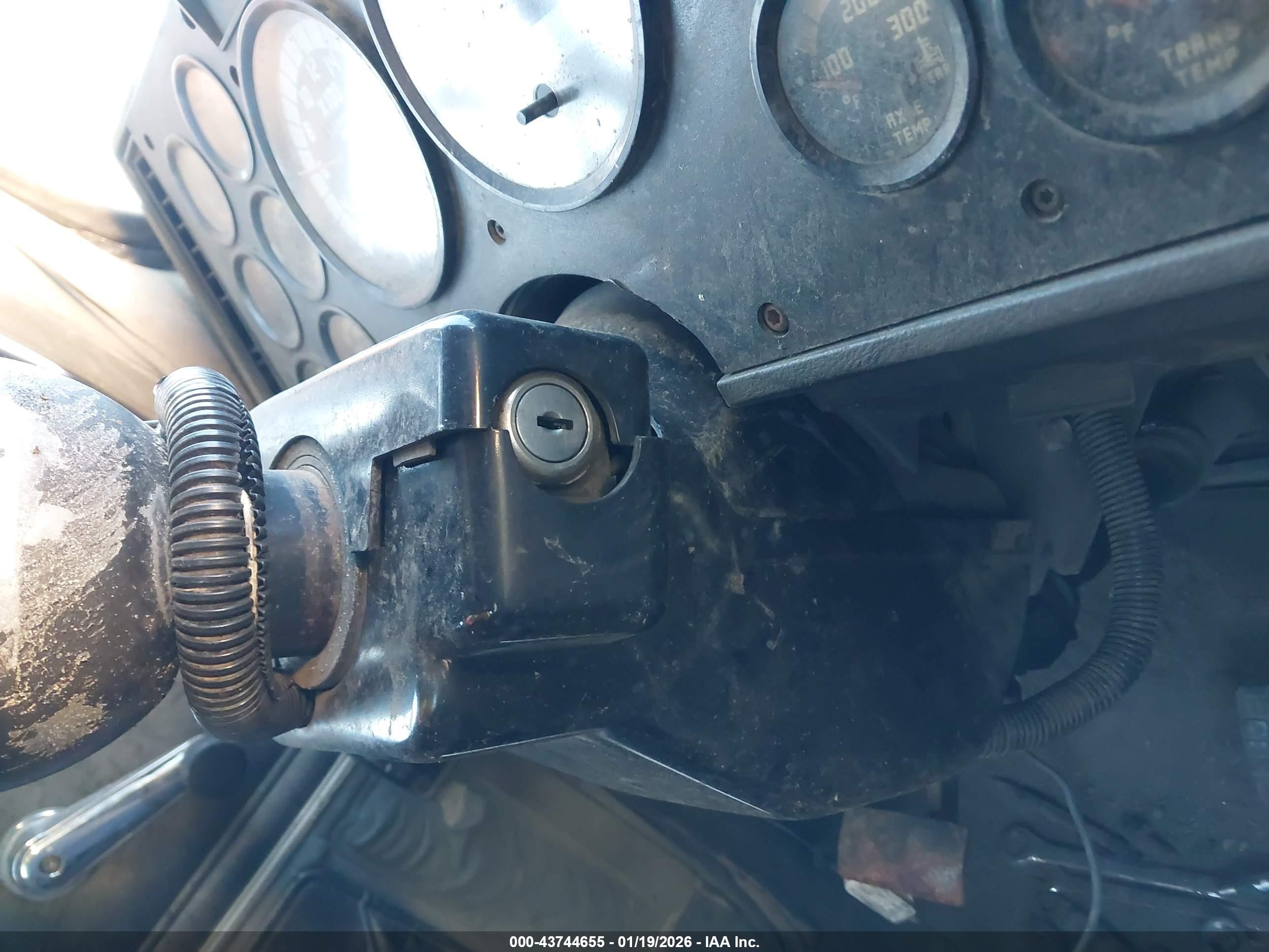 MACK 600 image 11