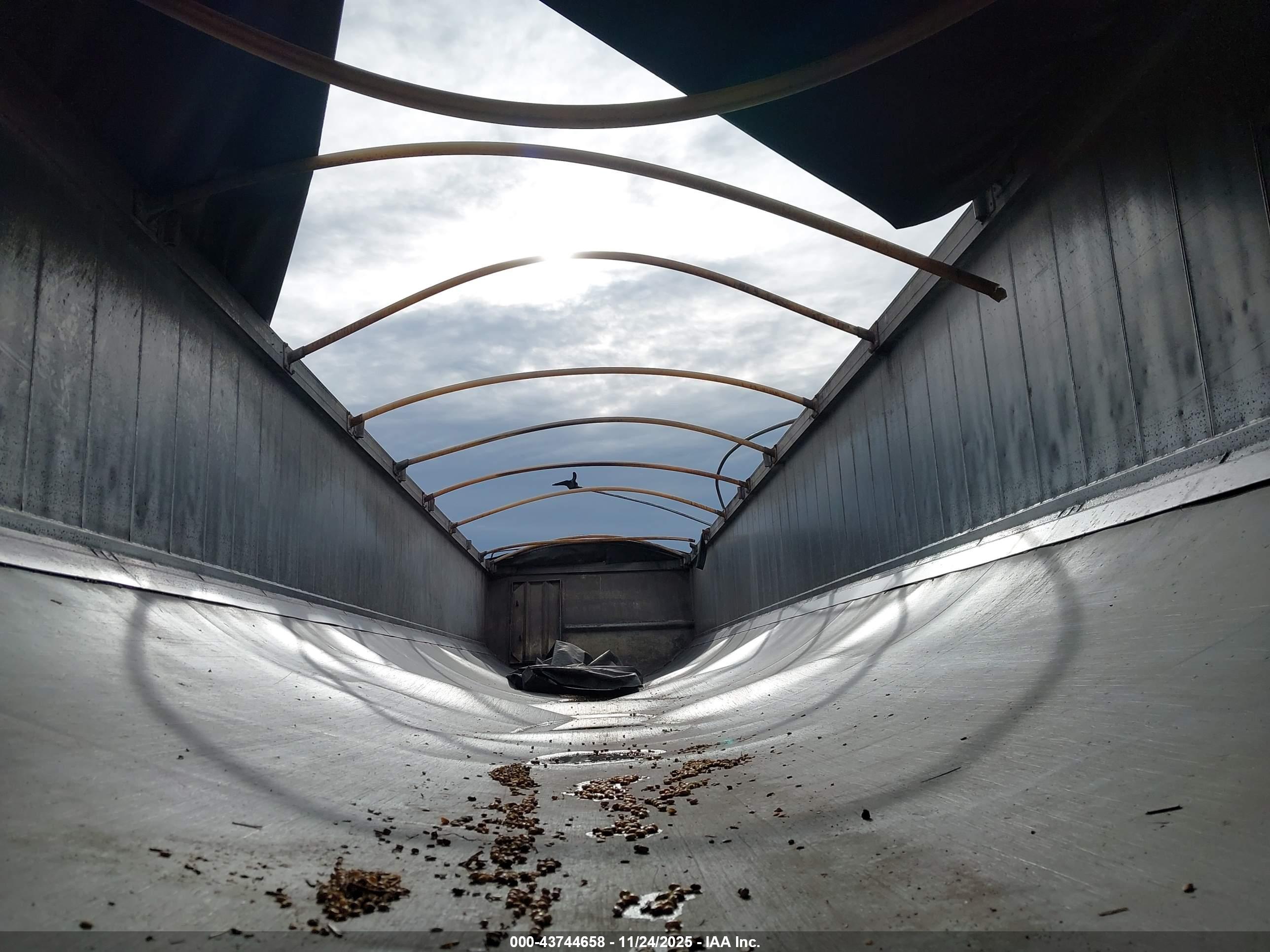 EAST MANUFACTURING image 8