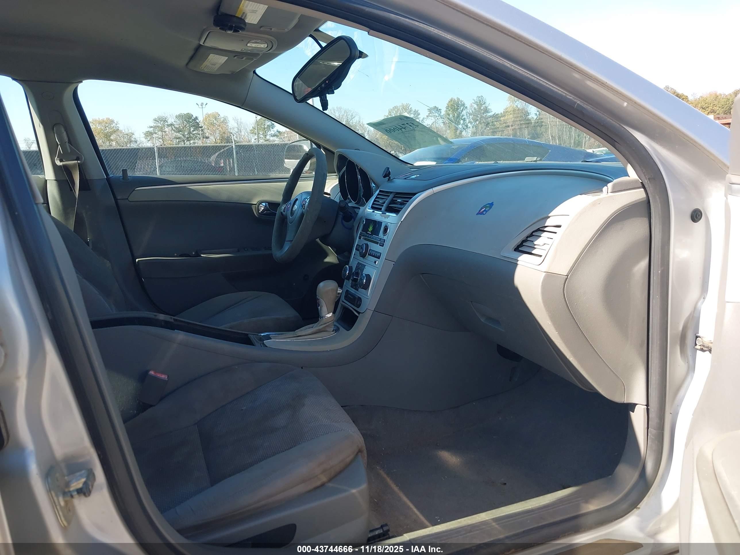 CHEVROLET MALIBU image 5