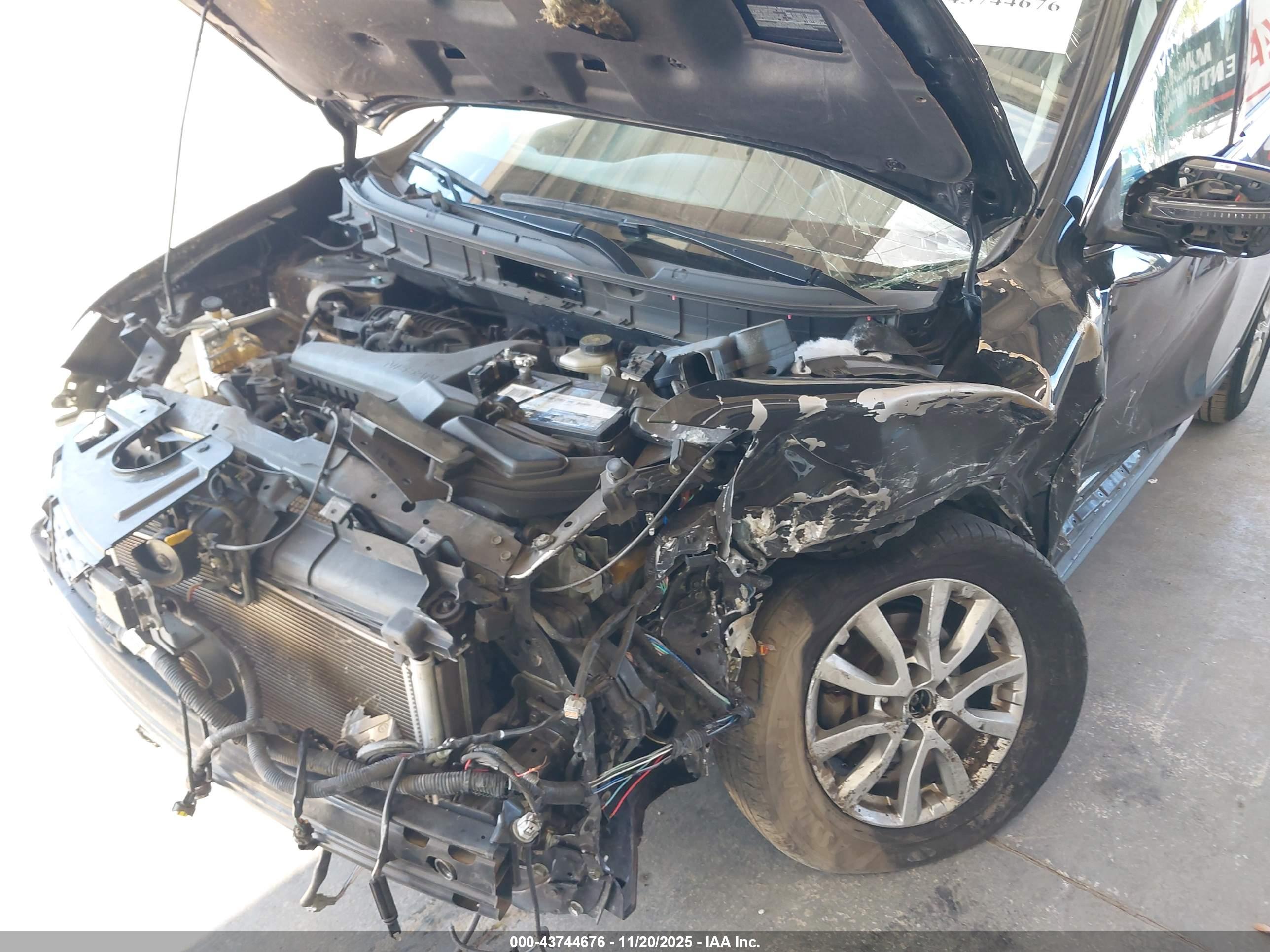 NISSAN ROGUE image 6