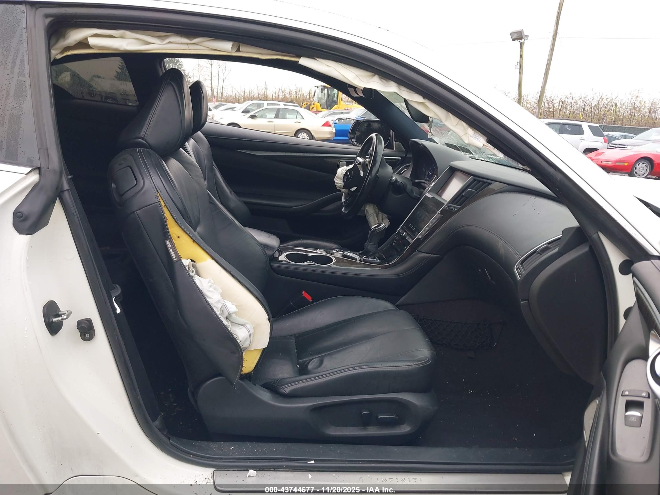 INFINITI Q60 image 5