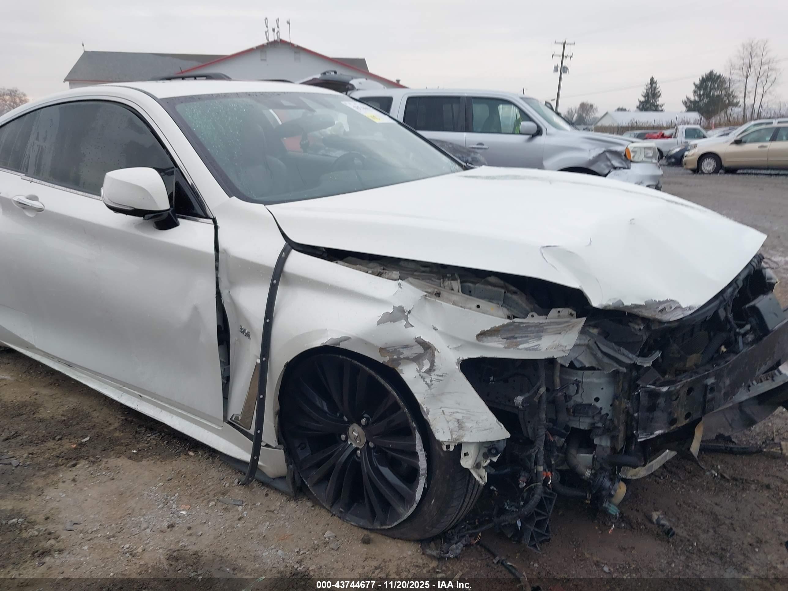 INFINITI Q60 image 6