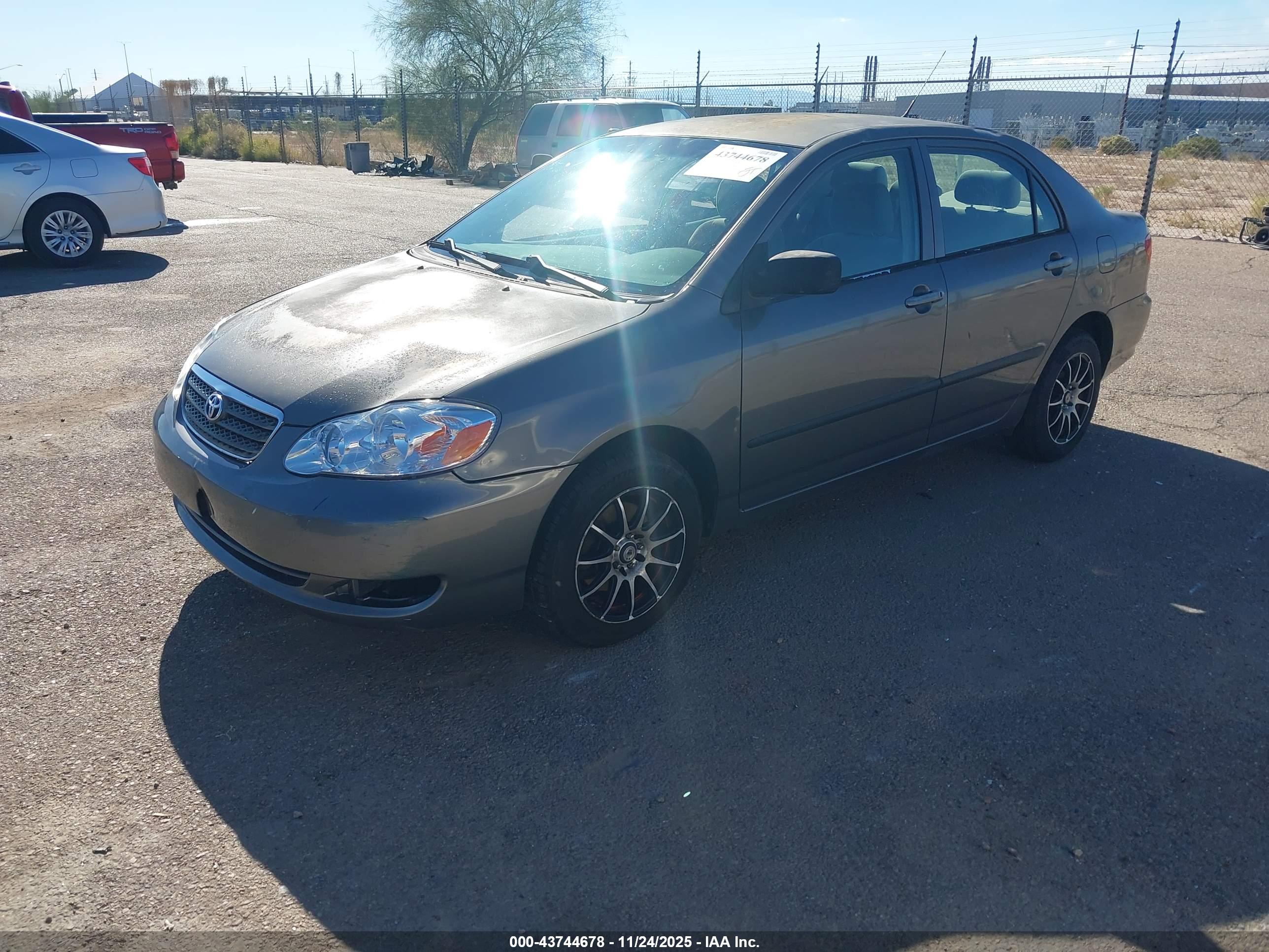 TOYOTA COROLLA image 2