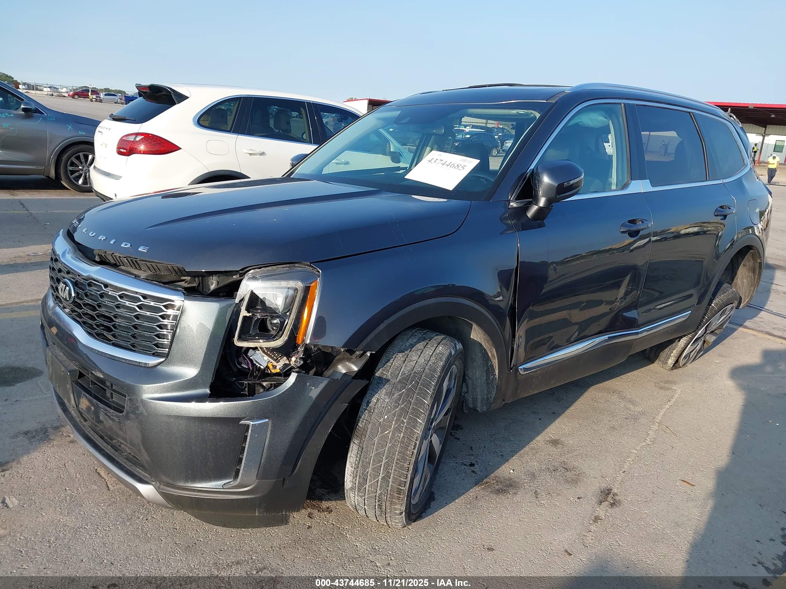 KIA TELLURIDE image 2