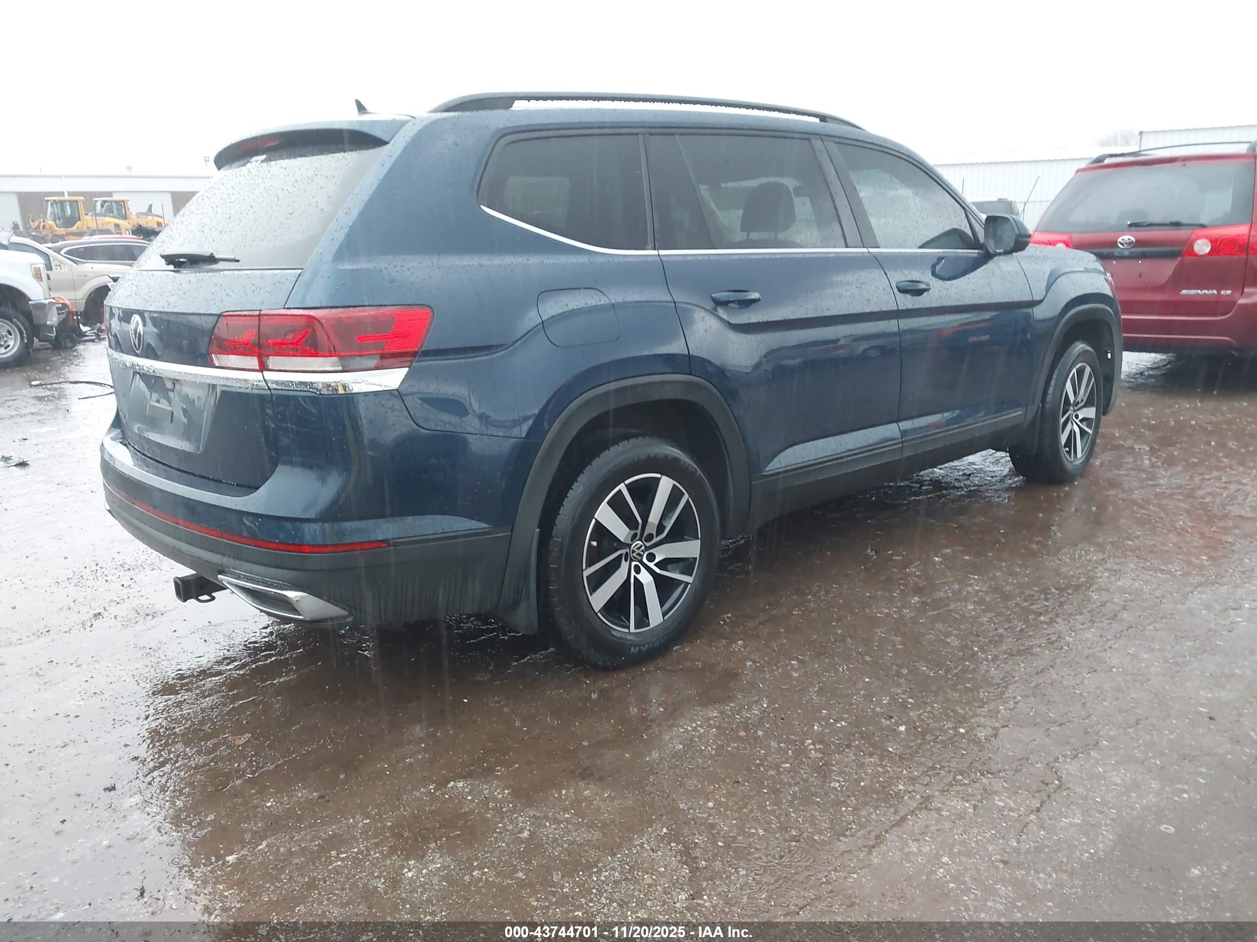 VOLKSWAGEN ATLAS image 4