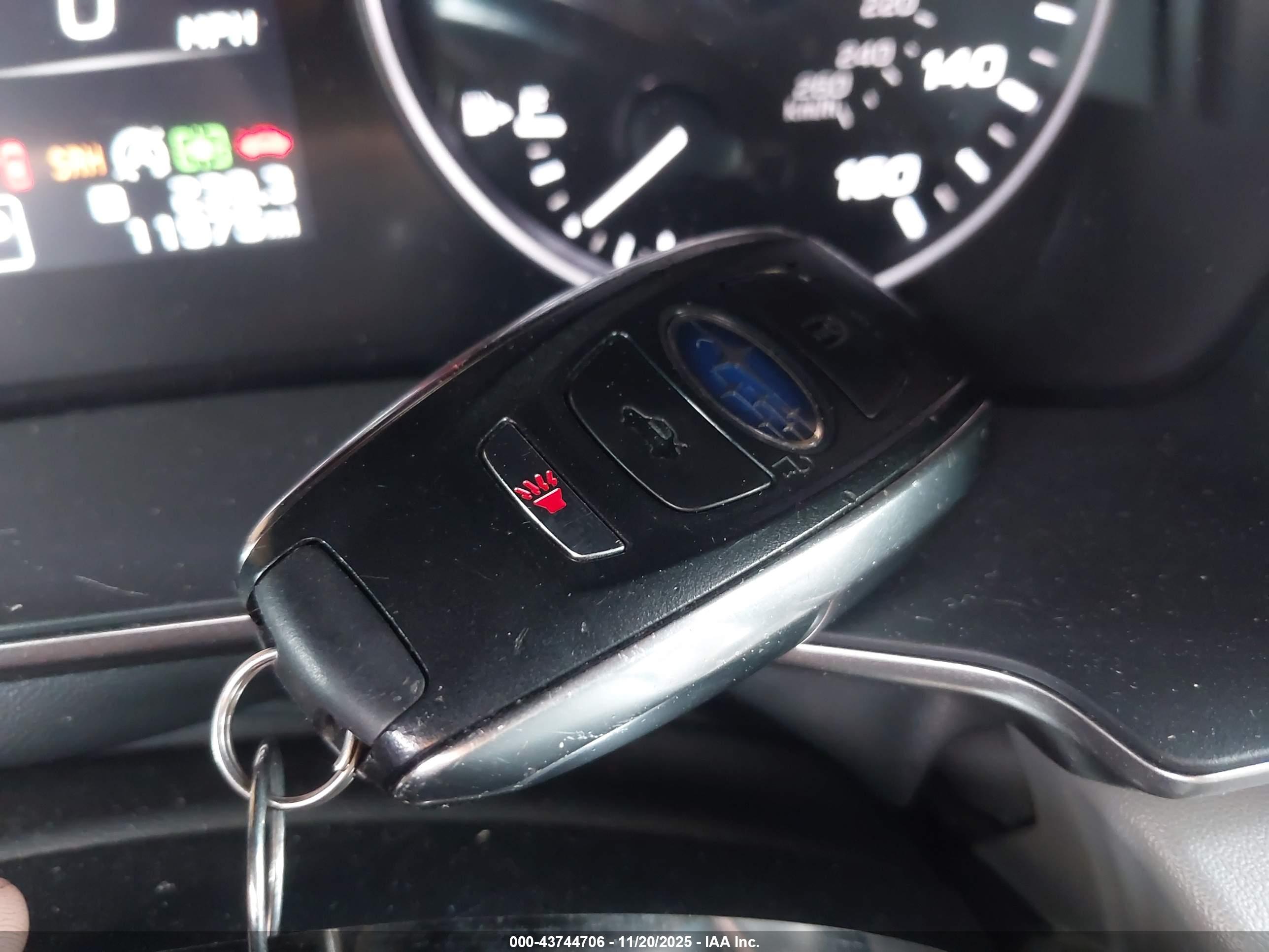 SUBARU OUTBACK image 11