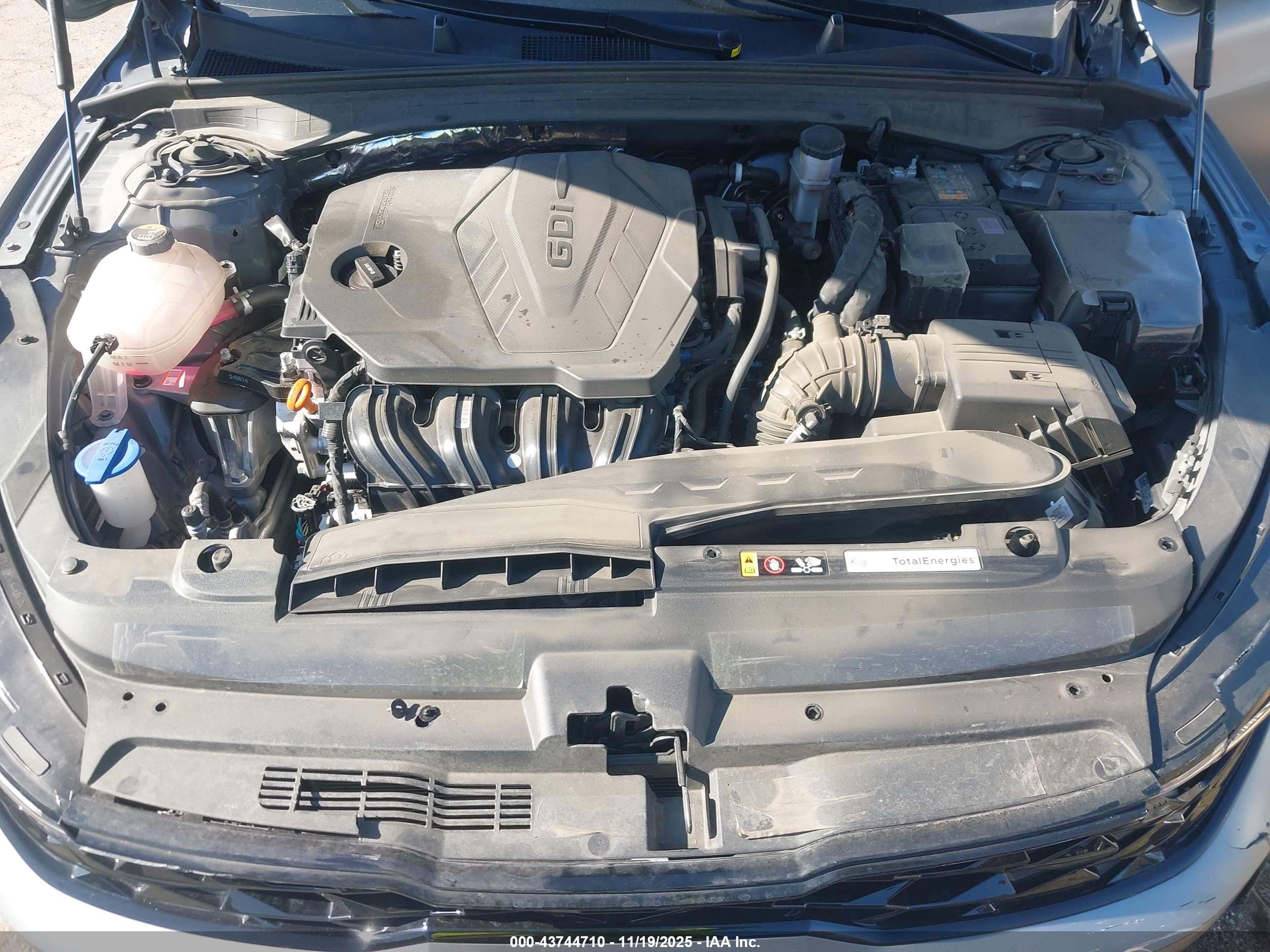 KIA K5 image 10