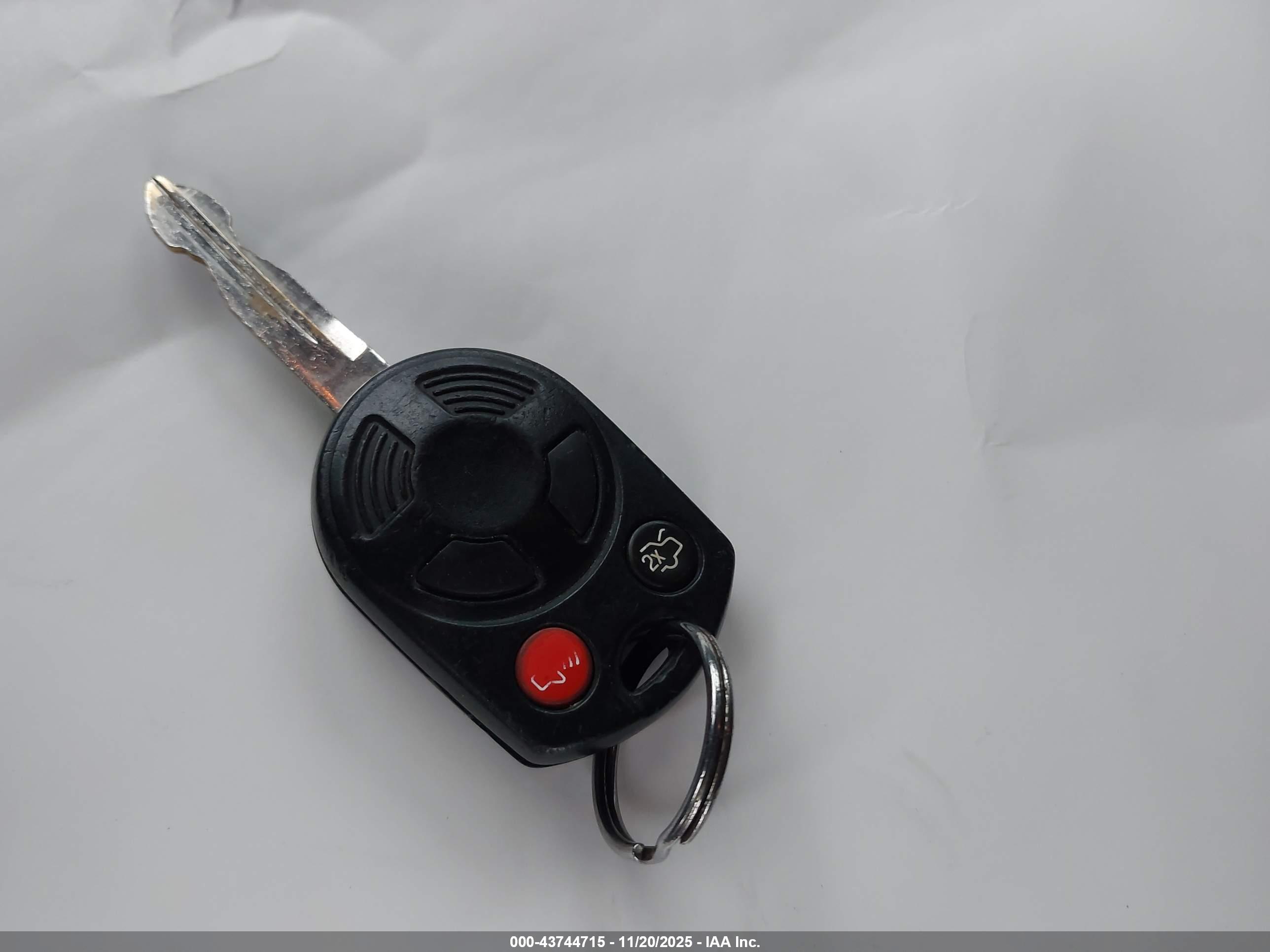 FORD ESCAPE image 11