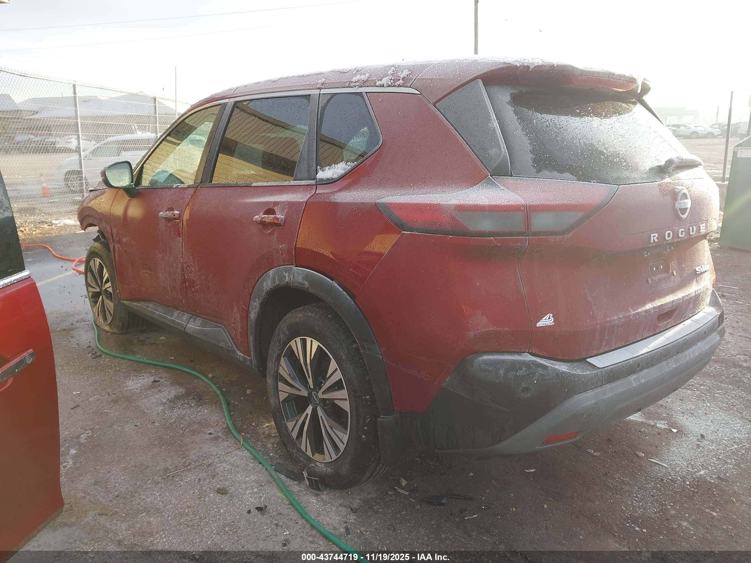 NISSAN ROGUE image 3