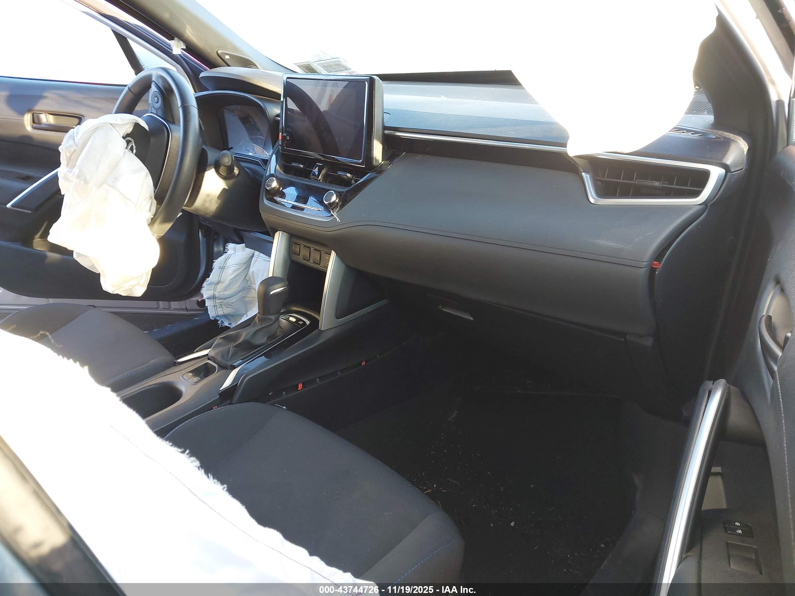 TOYOTA COROLLA image 5