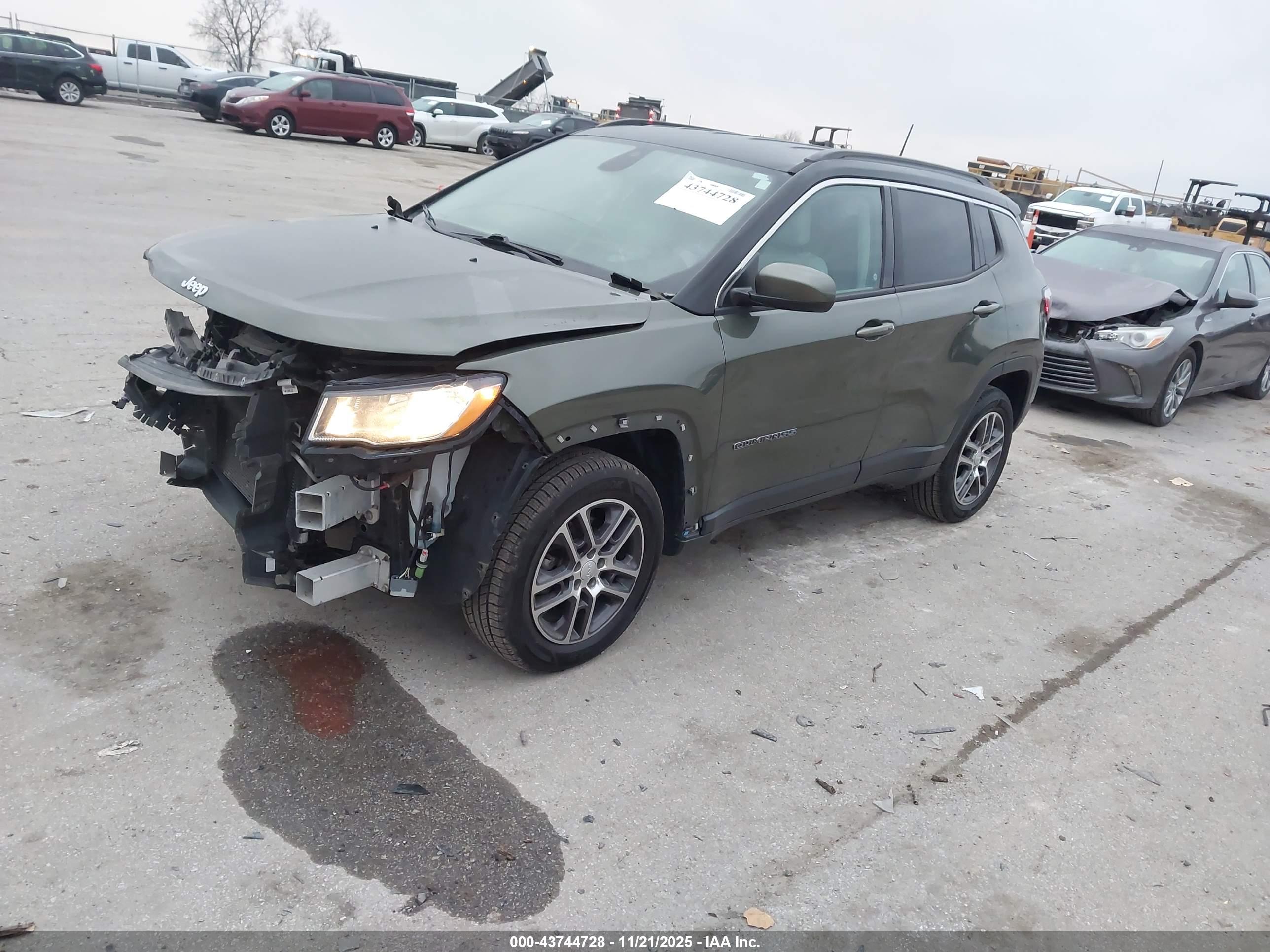 JEEP COMPASS image 2